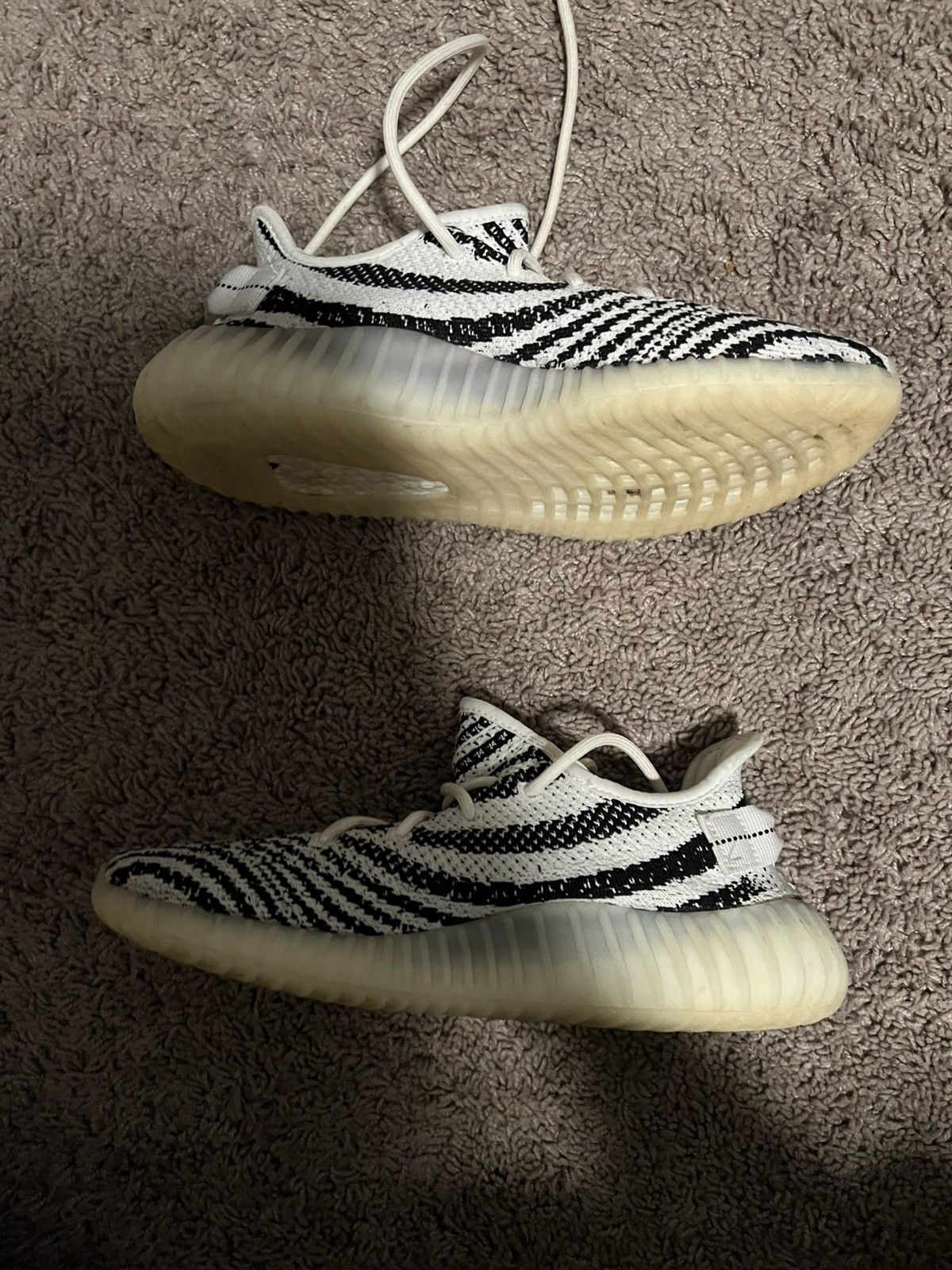 Yeezy Yeezy 350 Boost V2 Size US 8 / EU 41 - 2 Thumbnail