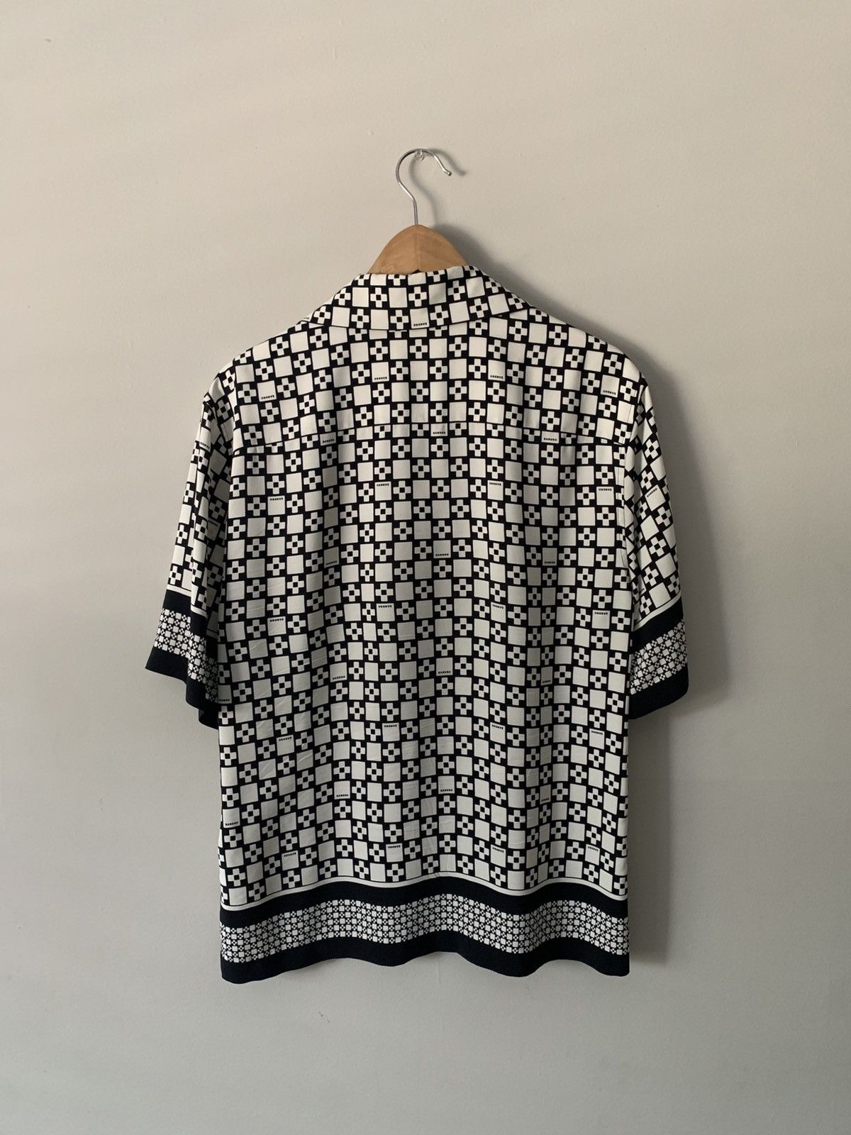 Sandro Sandro Graphic Shirt Size US S / EU 44-46 / 1 - 2 Thumbnail