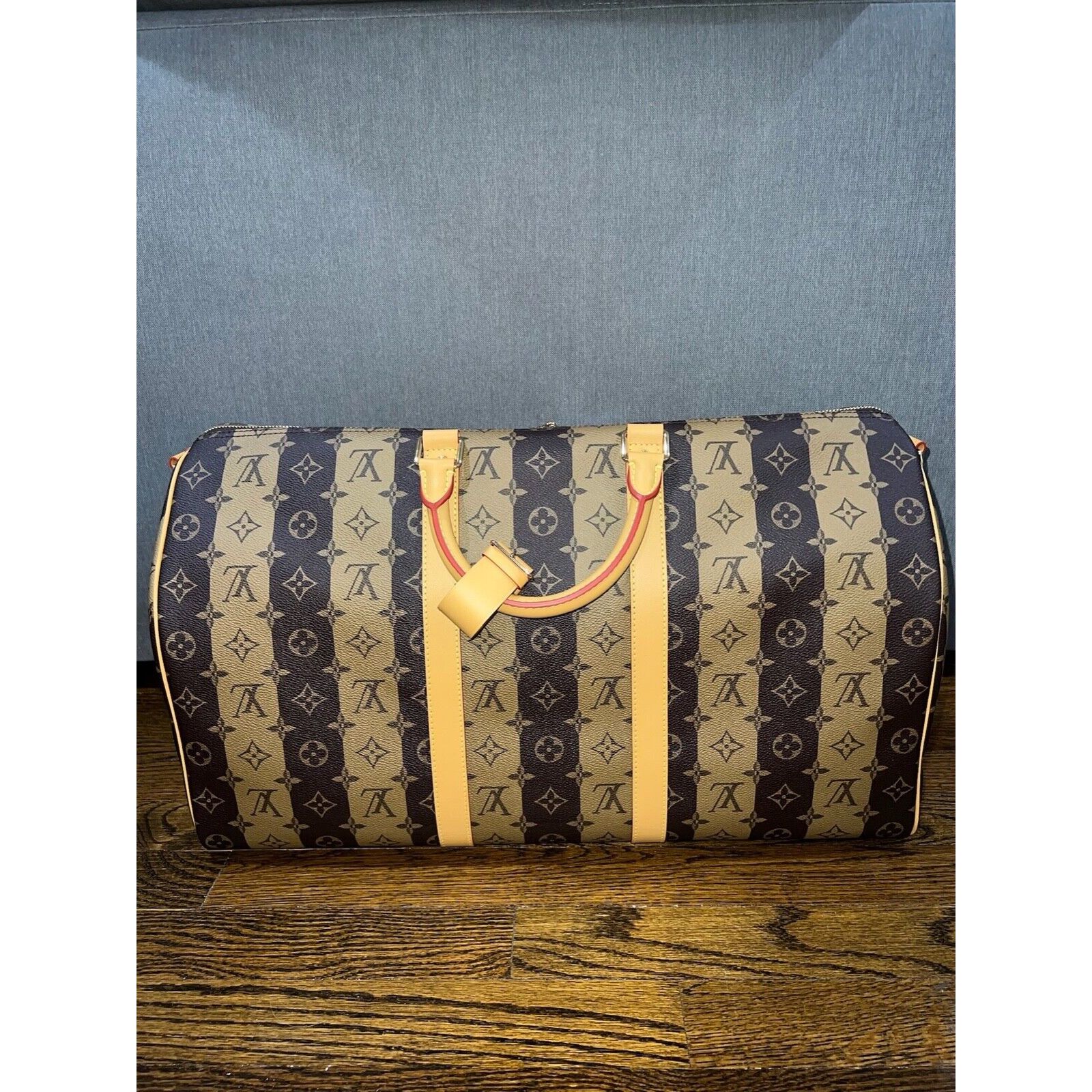 Louis Vuitton Louis Vuitton Keepall Bandouliere Monogram Heart Travel Bag Size ONE SIZE - 8 Thumbnail
