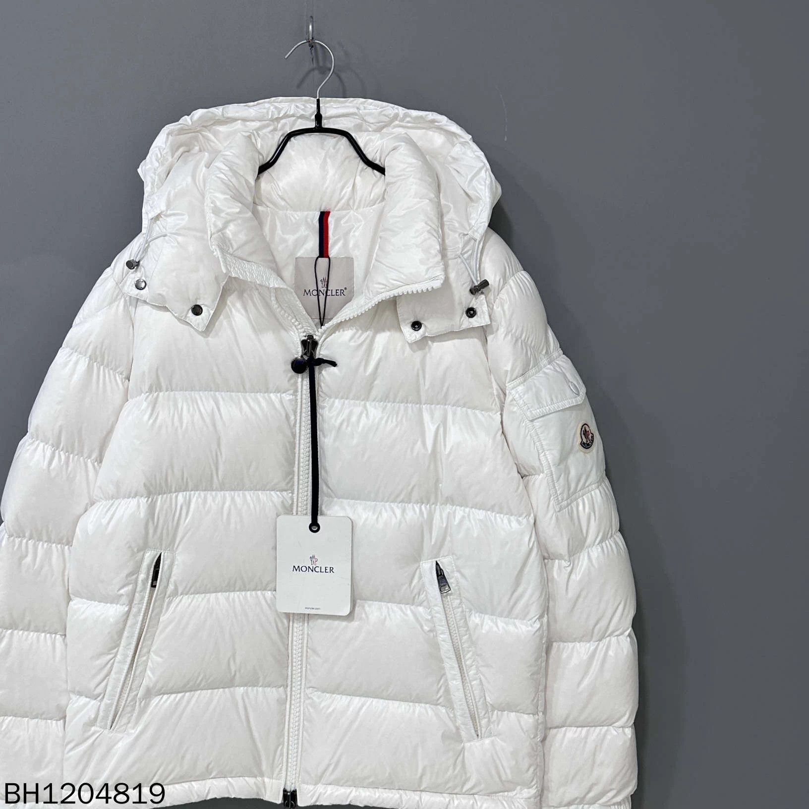 Moncler Moncler Maya White Puffer Jacket Size 2 Size M / US 6-8 / IT 42-44 - 2 Thumbnail