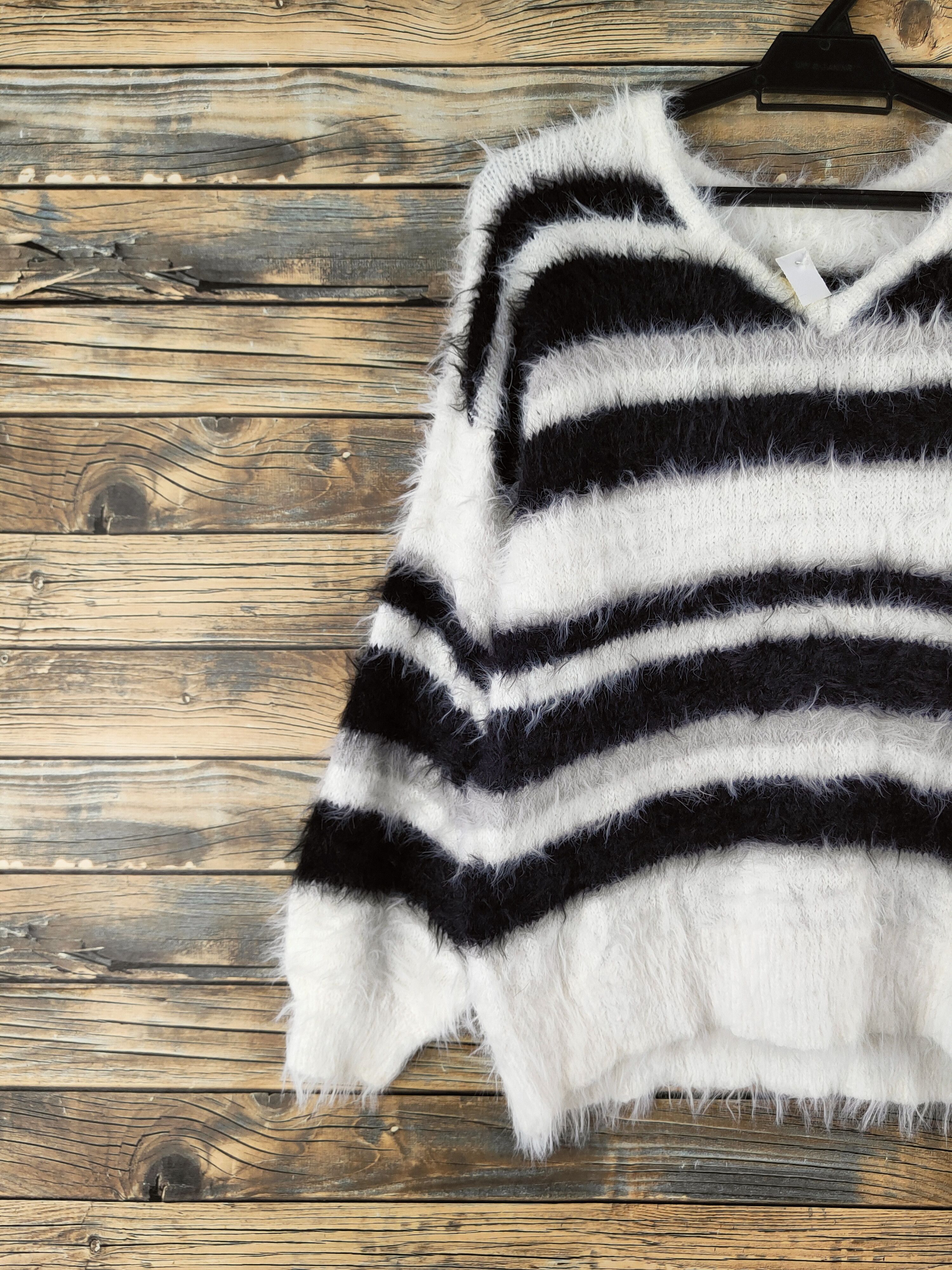 Japanese Brand DL Japan Black White shaggy Fur Mohair Knitwear #46-1017 Size L / US 10 / IT 46 - 3 Thumbnail