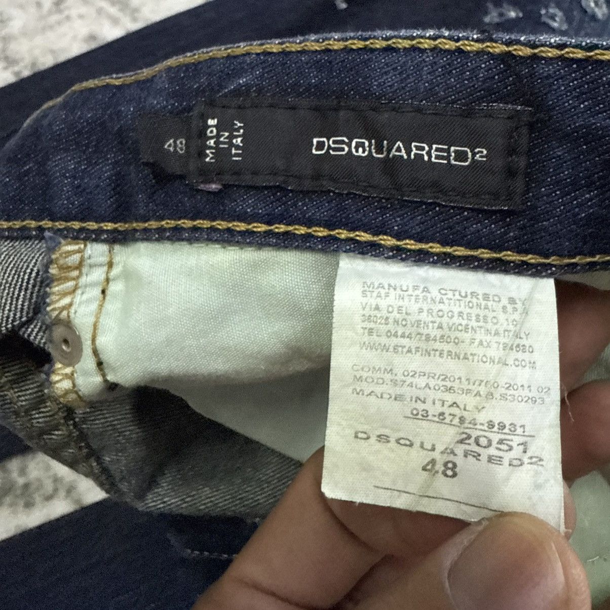 Dsquared2 2000s Dsquared2 Distressed Studded Carrot Cut Denim Pants Size US 30 / EU 46 - 17 Thumbnail