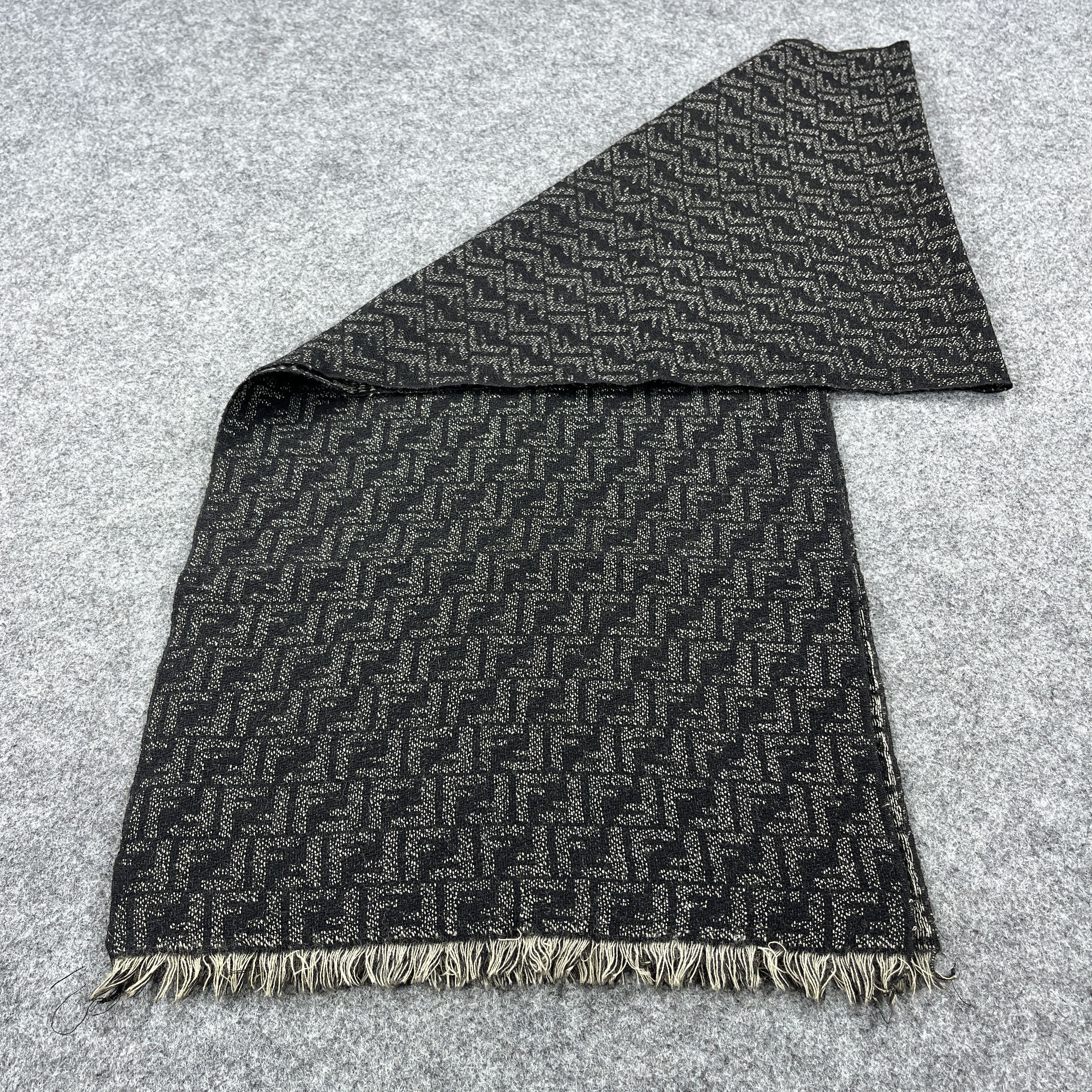 Vintage Vintage Fendi Monogram Scarf / Muffler / Neckwear K050 Size ONE SIZE - 3 Thumbnail