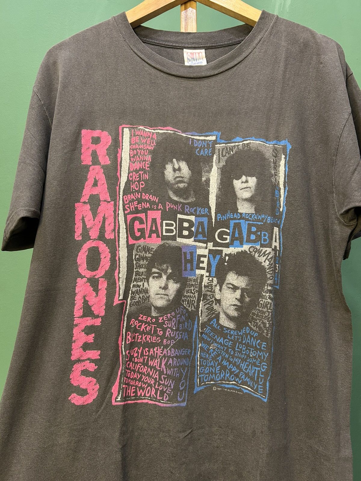 Band Tees Ramones Gabba Gabba Hey 1991 Vintage Tee Size US L / EU 52-54 / 3 - 2 Thumbnail