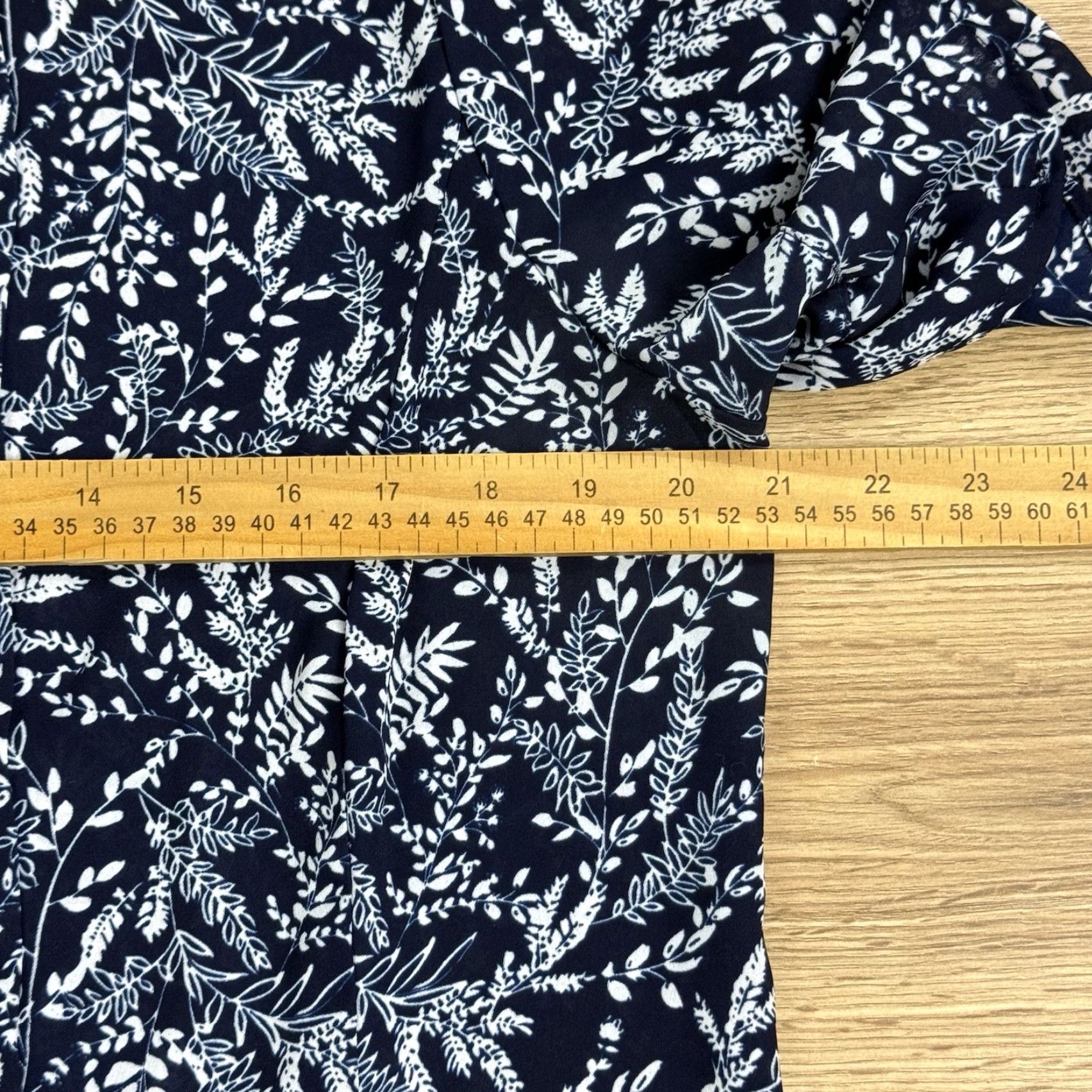 Liz Claiborne Liz Claiborne Blouse M Blue White Floral Multicolor Floral Colorful Women Size M / US 6-8 / IT 42-44 - 6 Thumbnail