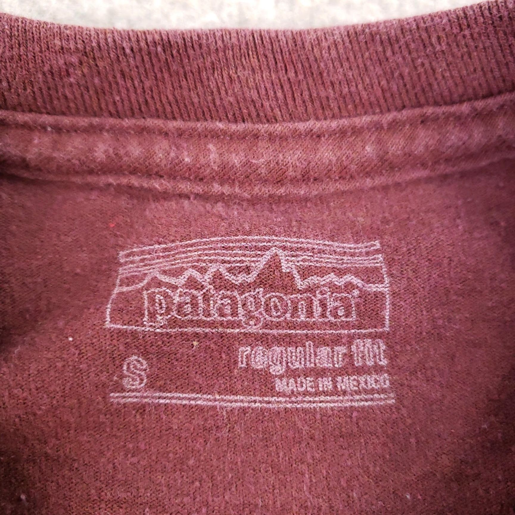 Patagonia Patagonia Shirt Mens Small Maroon Long Sleeve Regular Fit Outdoors Cali USA Size US S / EU 44-46 / 1 - 5 Thumbnail