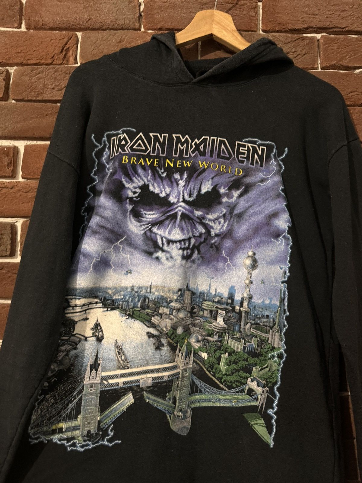 Band Tees × Iron Maiden × Vintage Vintage Iron Maiden Brave New World Heavy Metal Band Hoodie Size US L / EU 52-54 / 3 - 4 Thumbnail