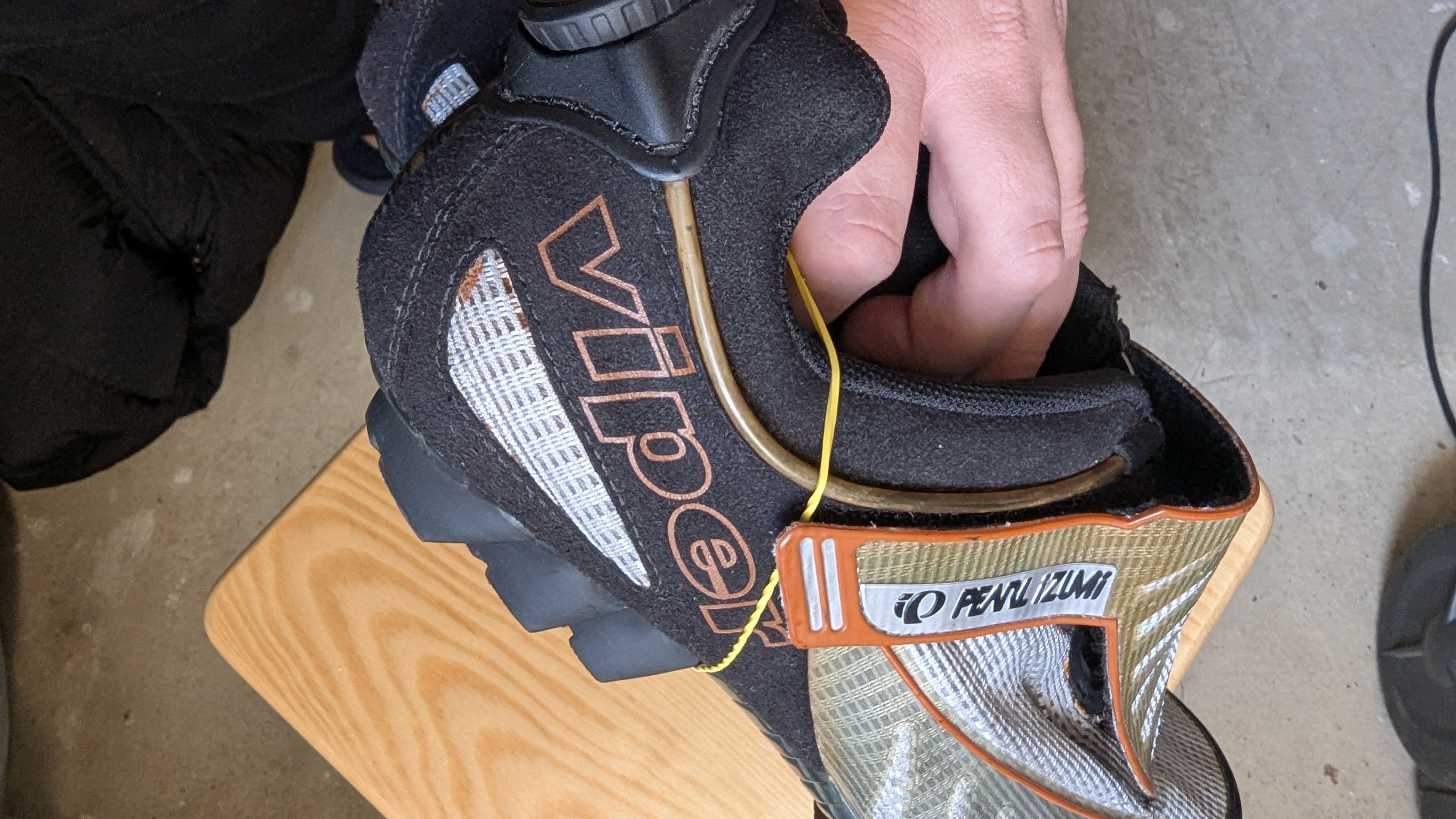 PEARL iZUMi Pearl Izumi I-Beam Viper Cycling Shoes US 10 EU 44 Bike Size US 10 / EU 43 - 7 Thumbnail