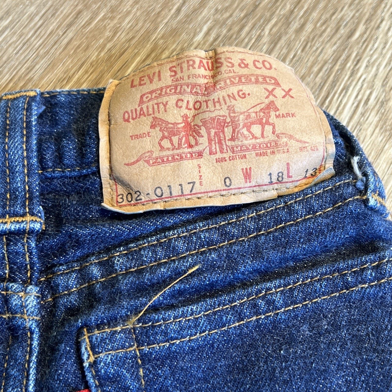 Levi's Levi 302 Big E 0 Toddler Dark Denim V Stitch Dark Indigo Size 25" / US 0 / IT 36 - 4 Thumbnail