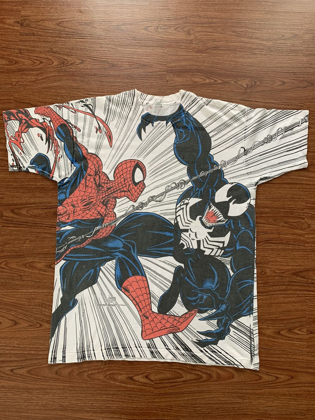 image of Marvel Comics x Vintage Marvel Spiderman Vs Venom in White, Men's (Size XL)