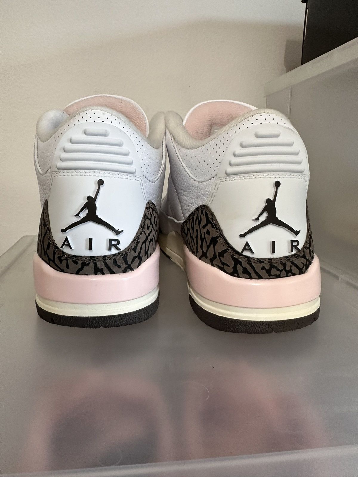 Jordan Brand Jordan 3 Retro Neapolitan Dark Mocha (Women's) Size US 8 / IT 38 - 3 Thumbnail