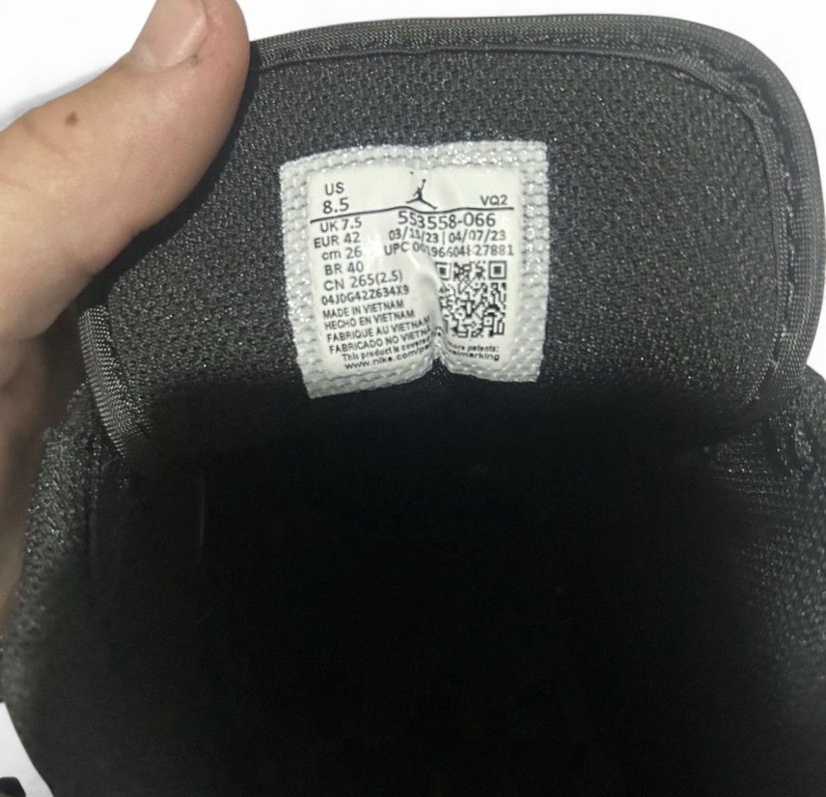 Nike Nike Air Jordan 1s Size US 8.5 / EU 41-42 - 7 Thumbnail