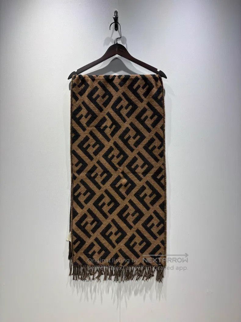 Fendi Fendi size 170*45 Classic old flower large logo fringed cas Size ONE SIZE - 2 Thumbnail