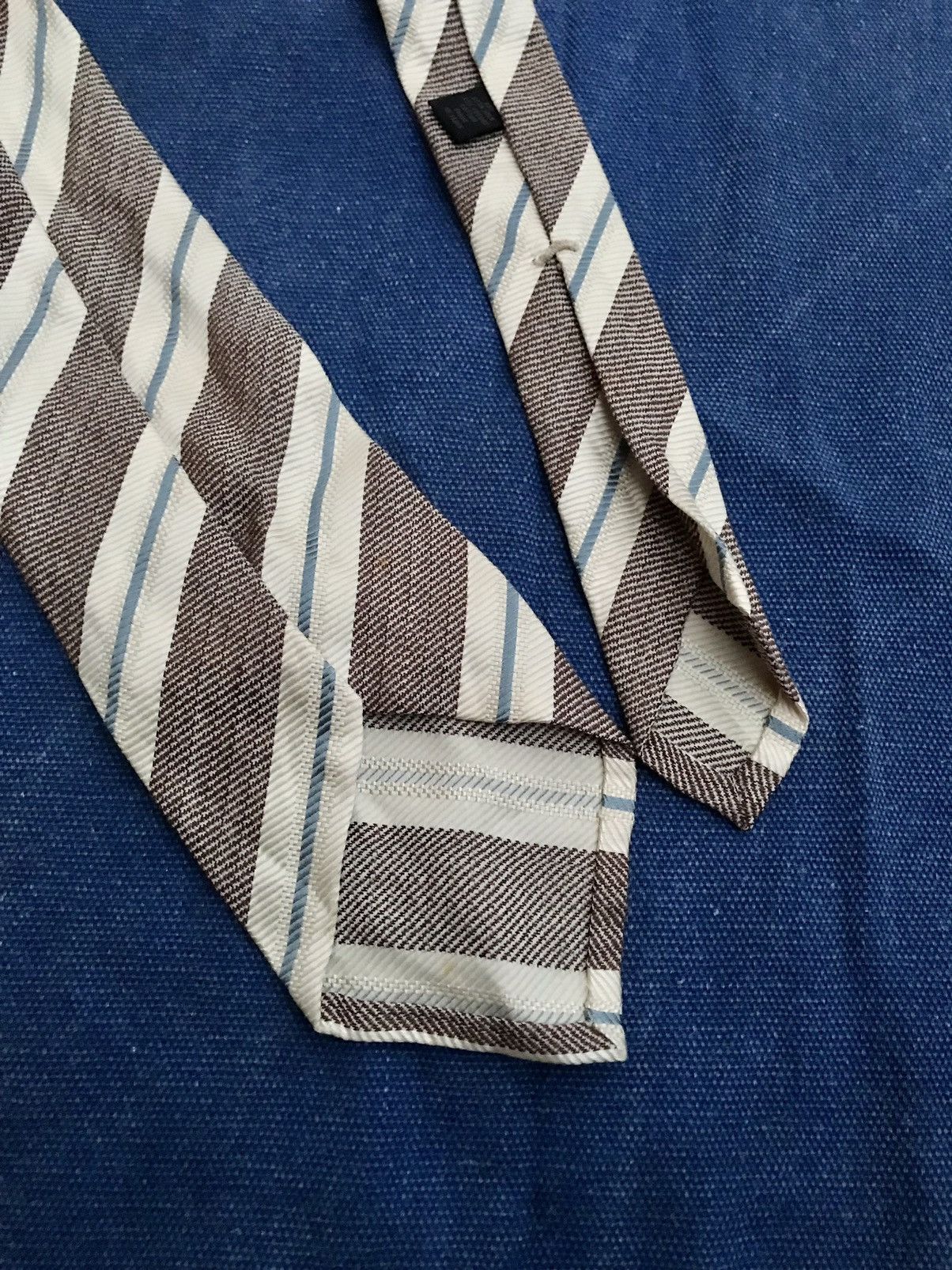 Handmade THREE FOLD TIE UNLINED UNCANVASSED, MADE IN ITALY CLUB TIE Size ONE SIZE - 2 Thumbnail