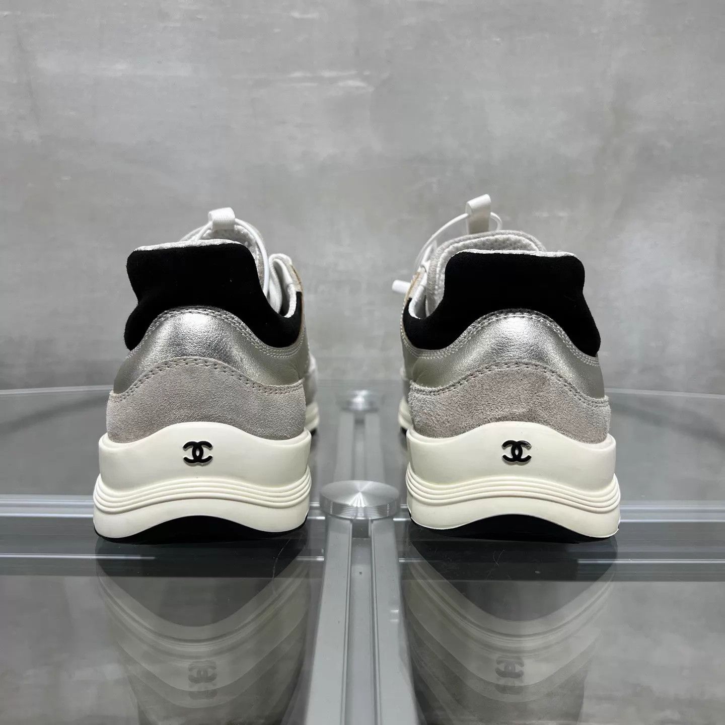 Chanel Chanel 25A Black White Color Blocked Sneaker 41 Size US 8 / EU 41 - 6 Thumbnail