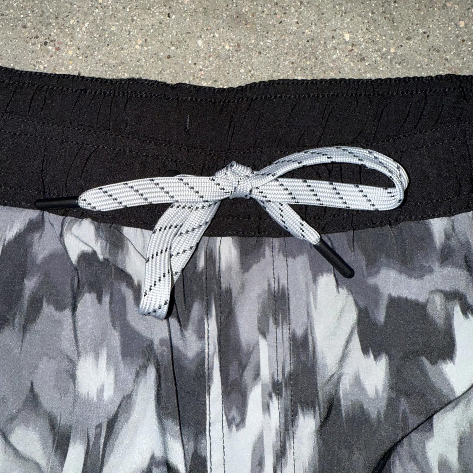 Eddie Bauer Eddie Bauer Swim Short Mens L Camo Quick Dry Boardshorts New Size US 34 / EU 50 - 2 Thumbnail
