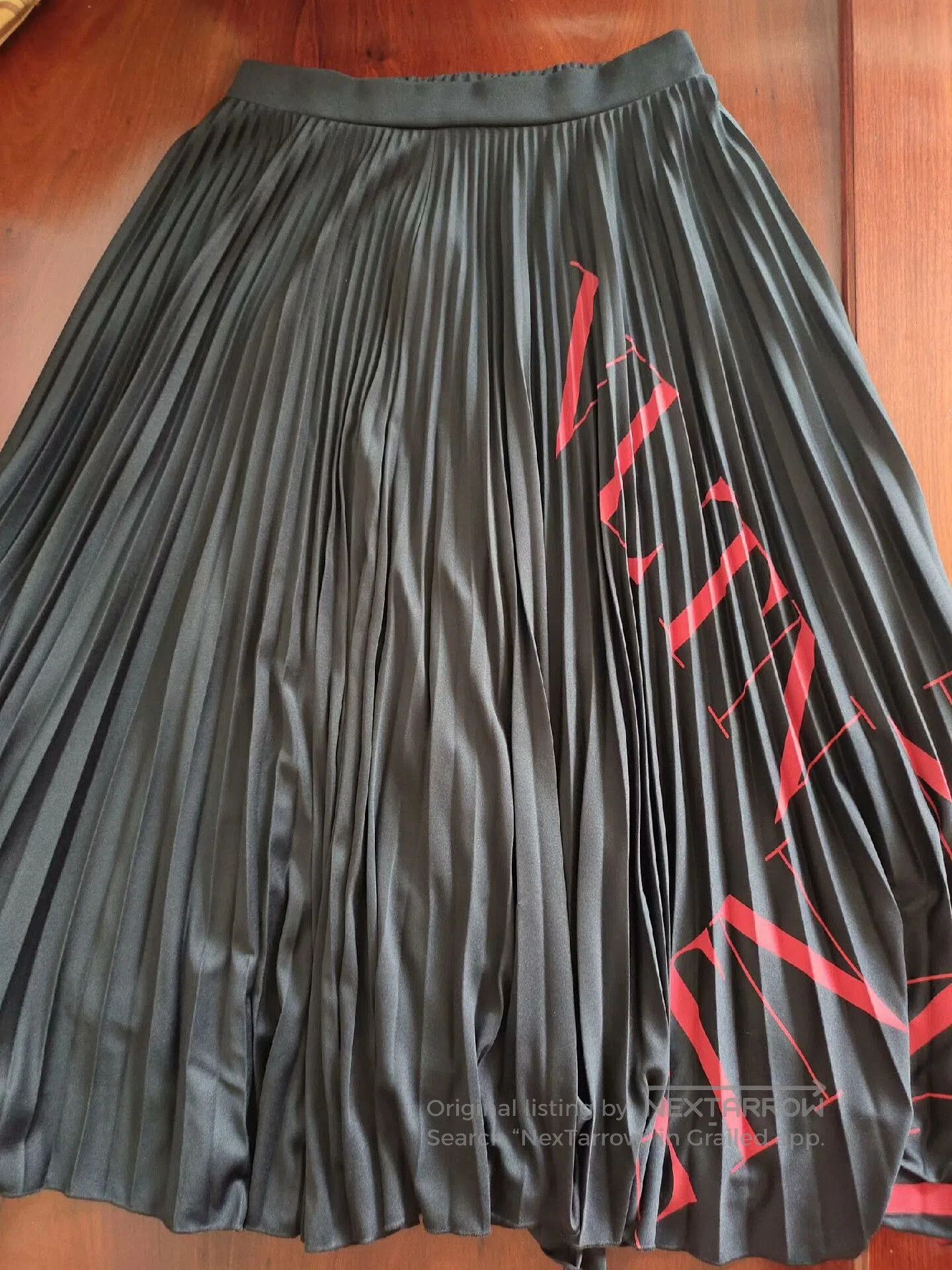Valentino Valentino Black Pleated Skirt with Red Logo. Size US 29 - 1 Thumbnail