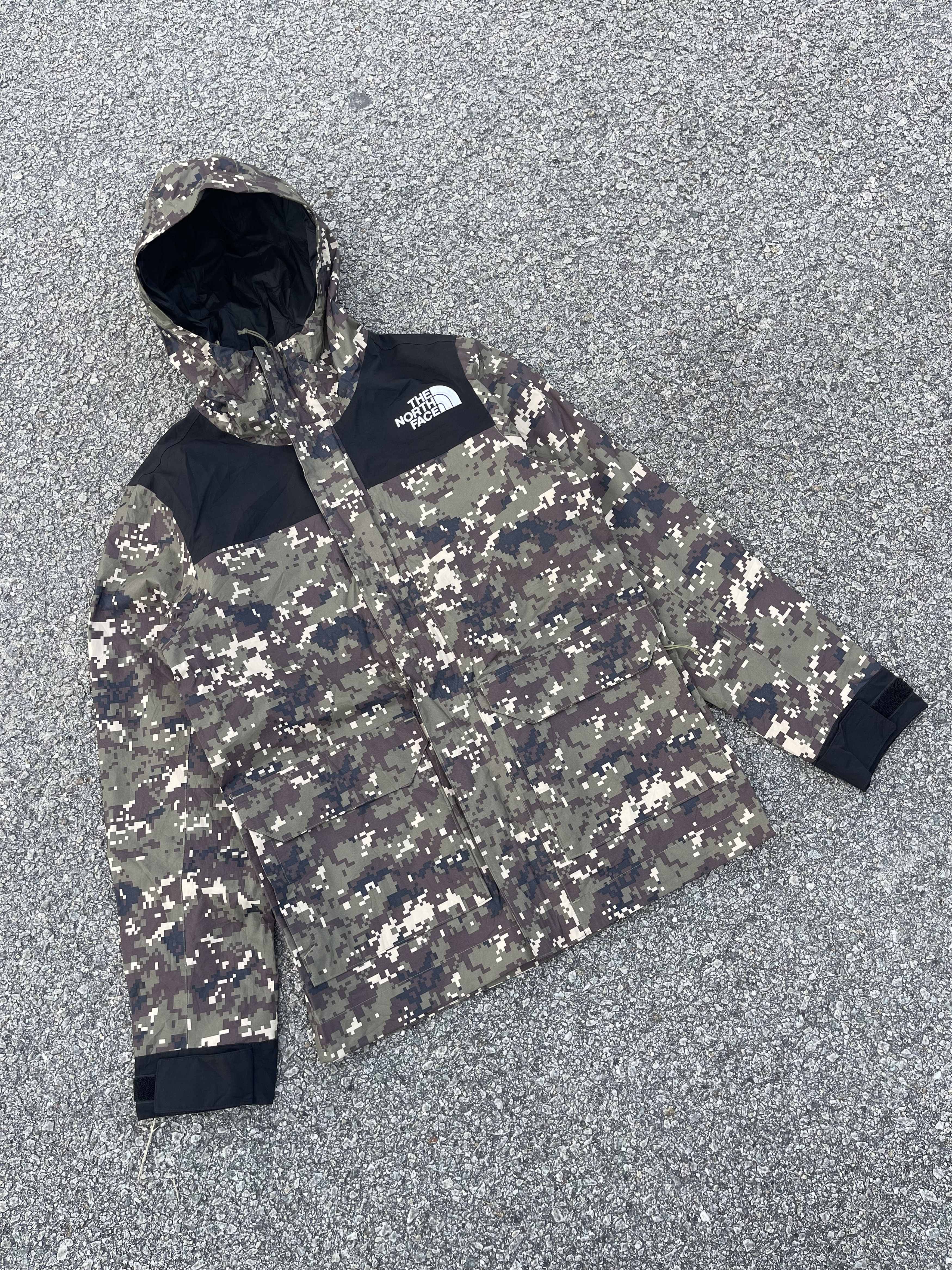The North Face TNF Digital Camouflage Windbreaker Balaclava Size US S / EU 44-46 / 1 - 2 Thumbnail
