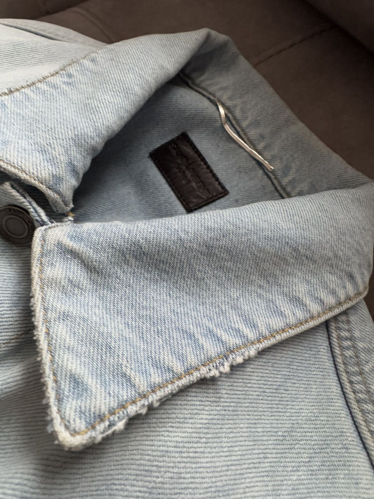 Saint Laurent Paris SAINT LAURENT denim jacket sizes in photos BY TAPE MEASURE Size US XS / EU 42 / 0 - 25 Thumbnail