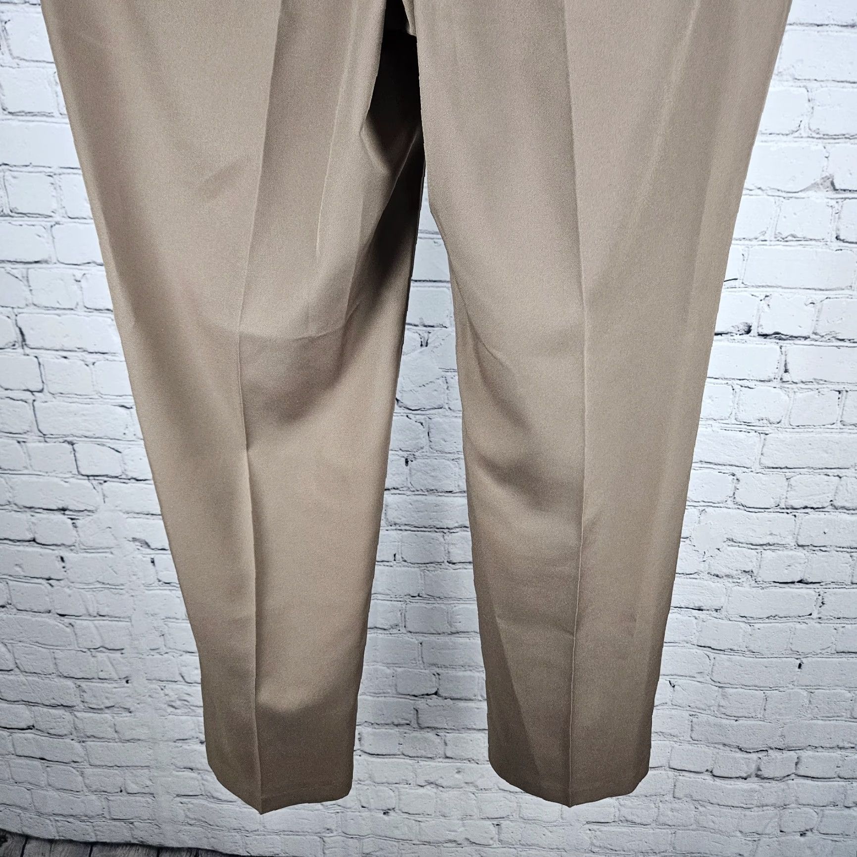 Jos. A. Bank Jos A Bank Brown Traveler Pants Tailored Fit Flat Front Straight Leg Dress 32x30 Size US 32 / EU 48 - 7 Thumbnail