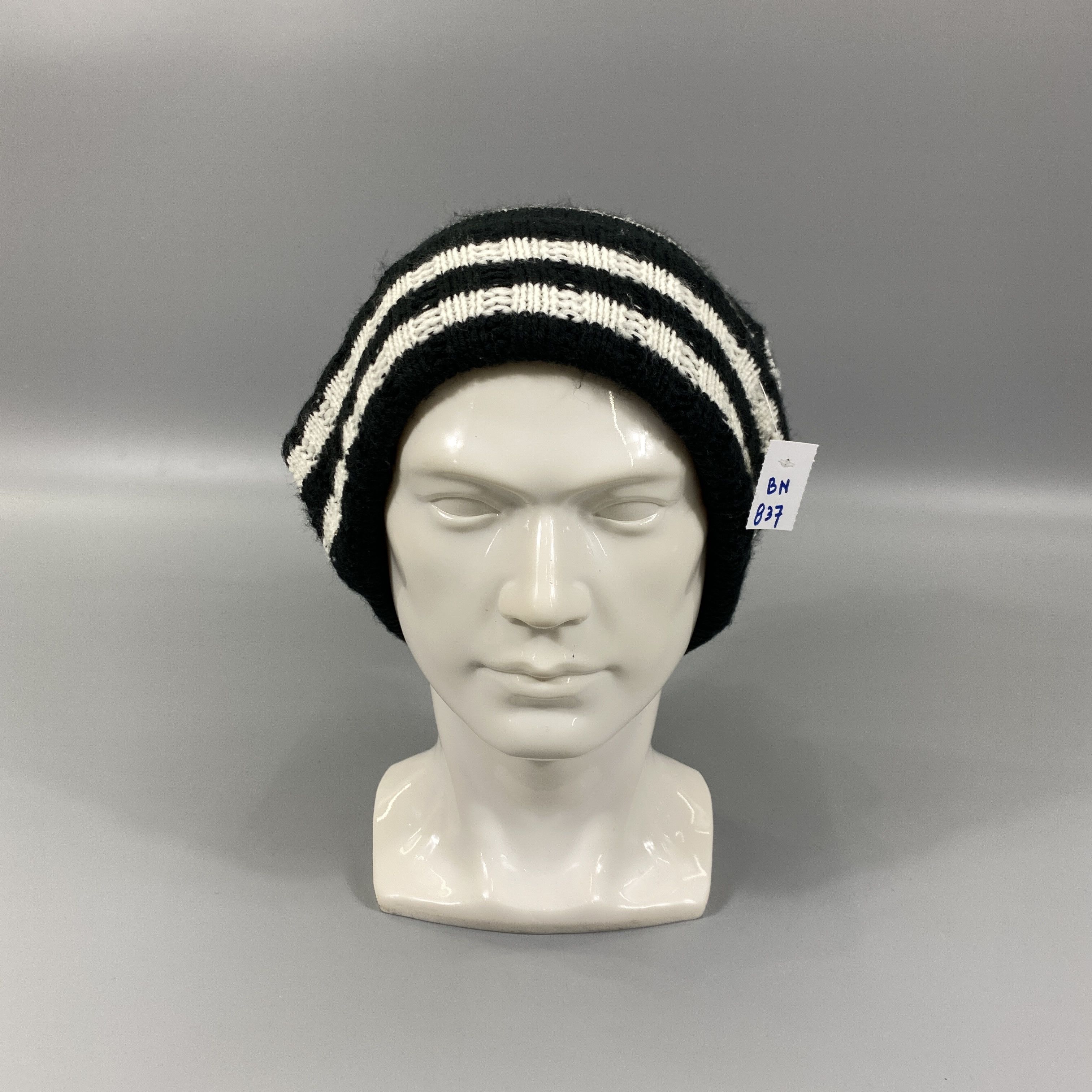 Japanese Brand Star Snow Cap Beanie Hat -BN837 Size ONE SIZE - 3 Thumbnail