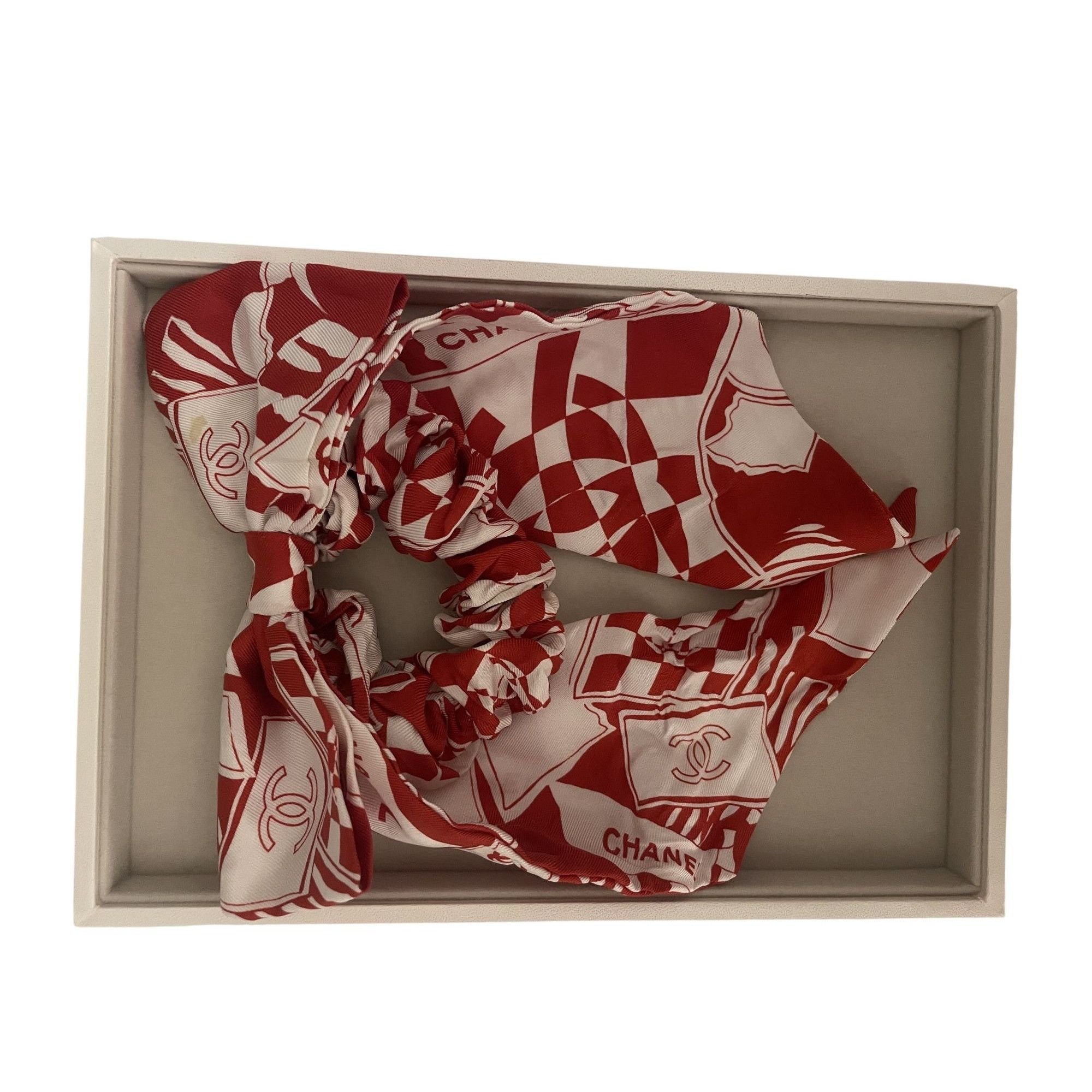 Chanel Chanel Red & White Logo Silk Hair Scrunchie Set Size ONE SIZE - 1 Thumbnail