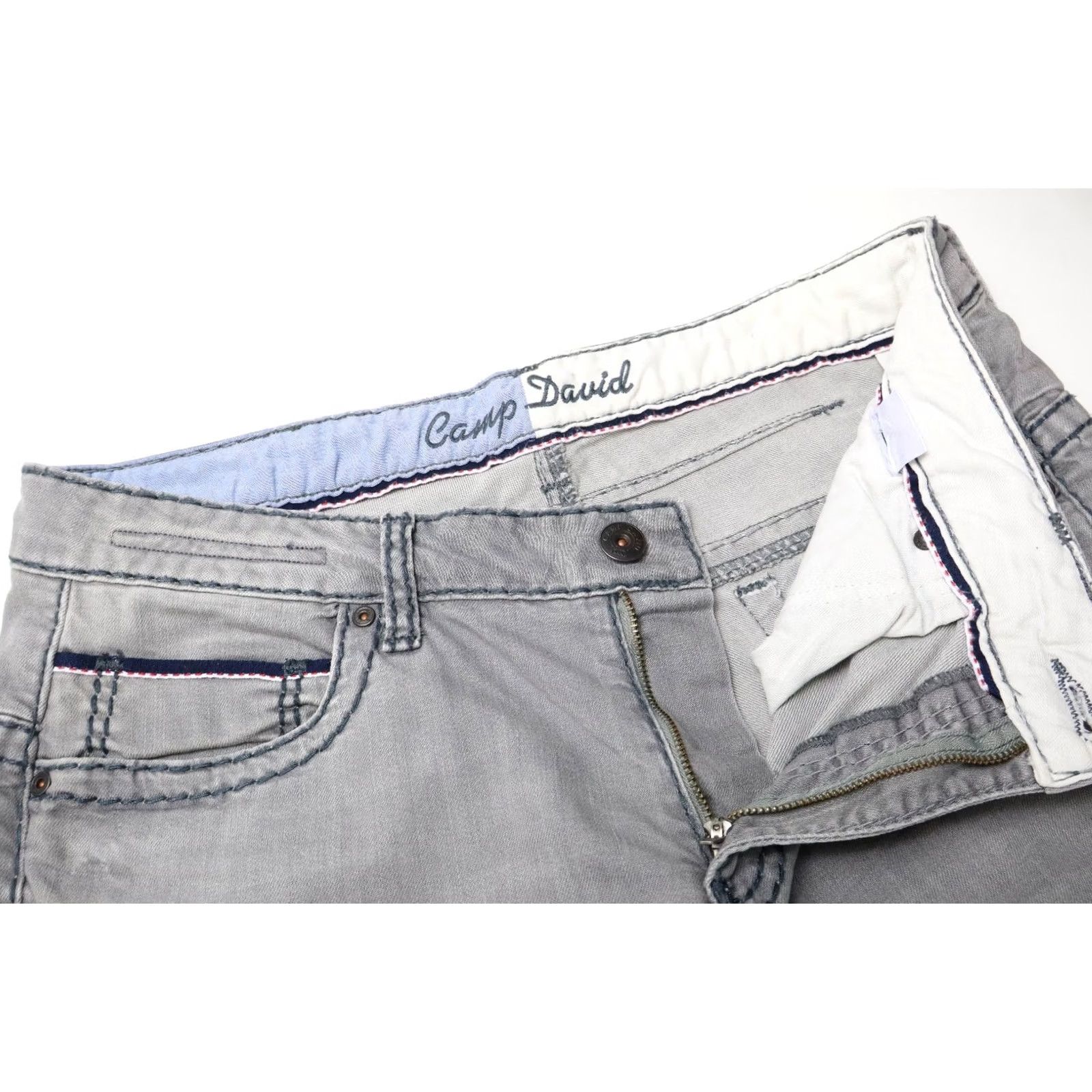Vintage CAMP DAVID Jeans Men Regular Grey Faded Denim Zip Fly W33/L34 - 33x34 Regular Fit"} Size US 33 - 4 Thumbnail