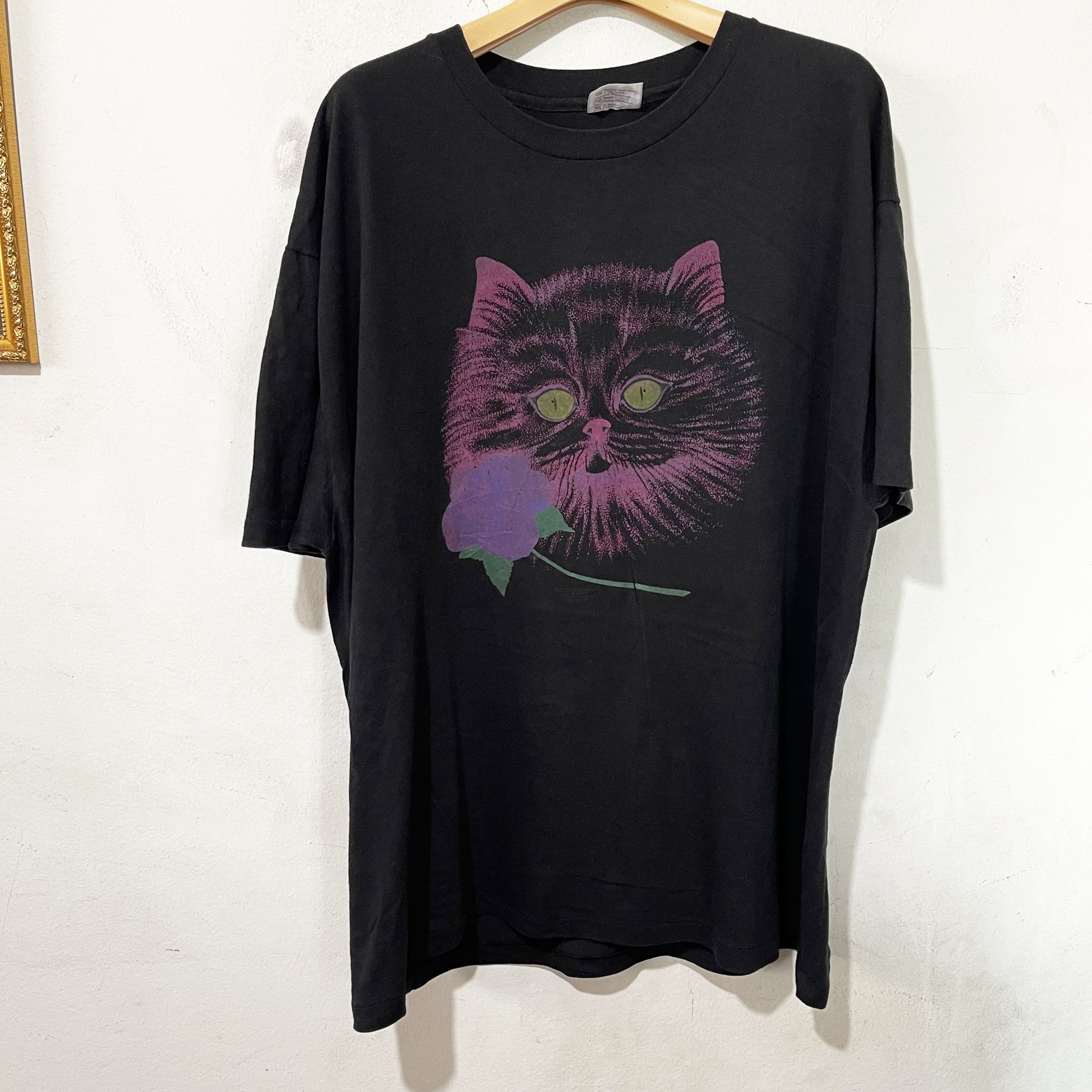 Vintage Vintage 90s Purple Cat Rose T-Shirt Size US XL / EU 56 / 4 - 1 Thumbnail