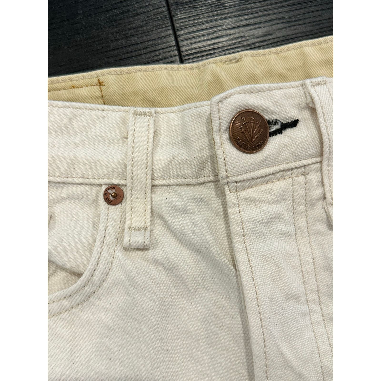 Rag & Bone Rag & Bone Maya High Rise Walking Short Bone White size 25 Size 25" / US 0 / IT 36 - 9 Thumbnail