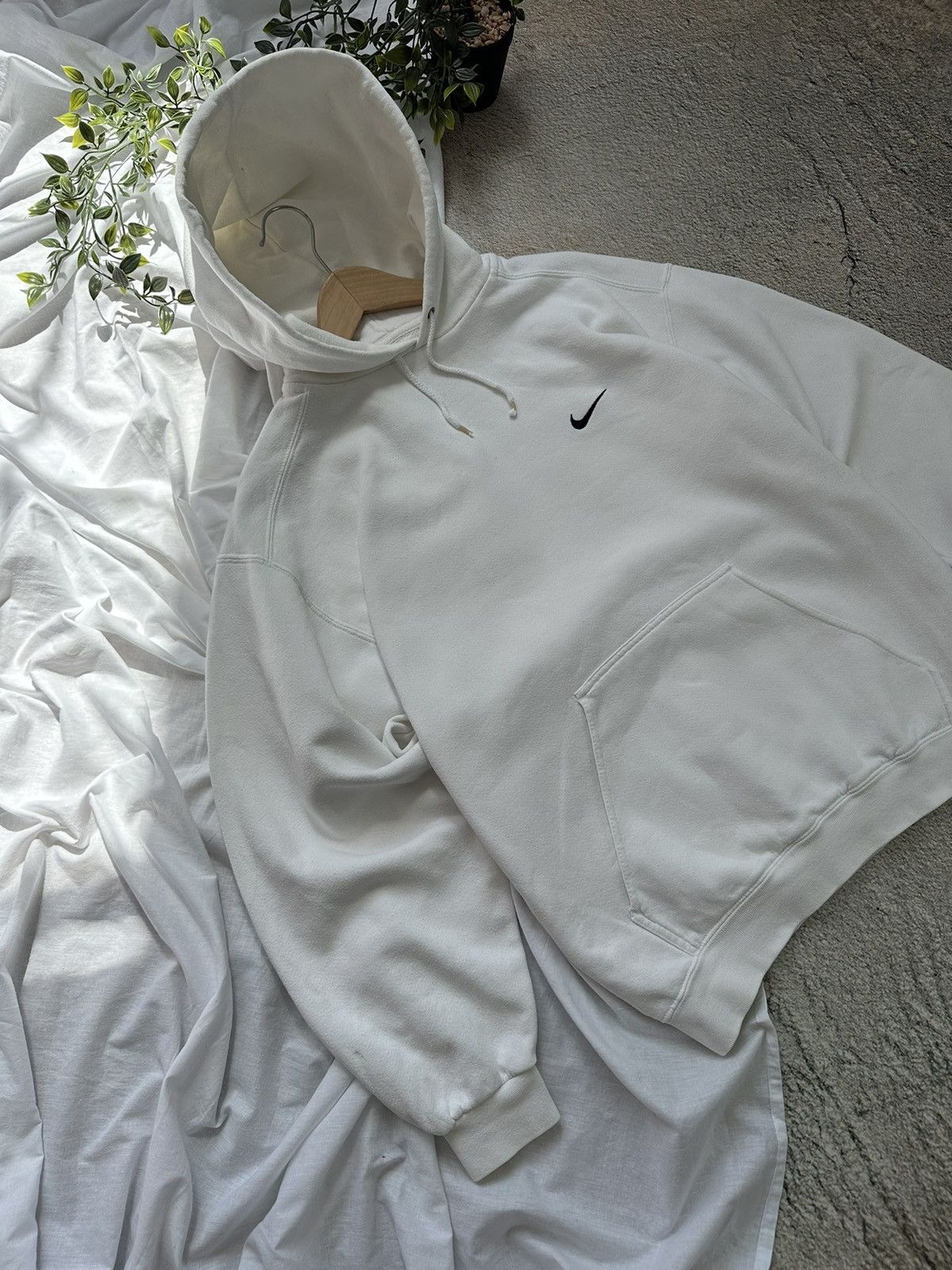 Nike × Vintage Vintage Nike hoodie boxy fit mini swoosh Size US M / EU 48-50 / 2 - 4 Thumbnail
