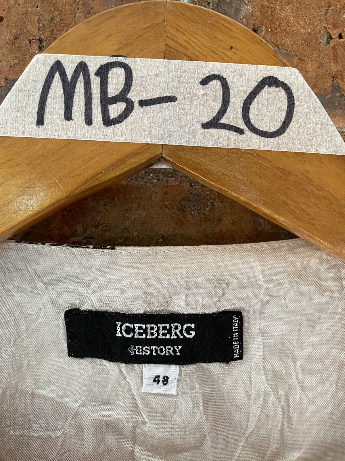 Iceberg 🔥1990s Iceberg X Disney winnie the pooh Size US S / EU 44-46 / 1 - 10 Thumbnail