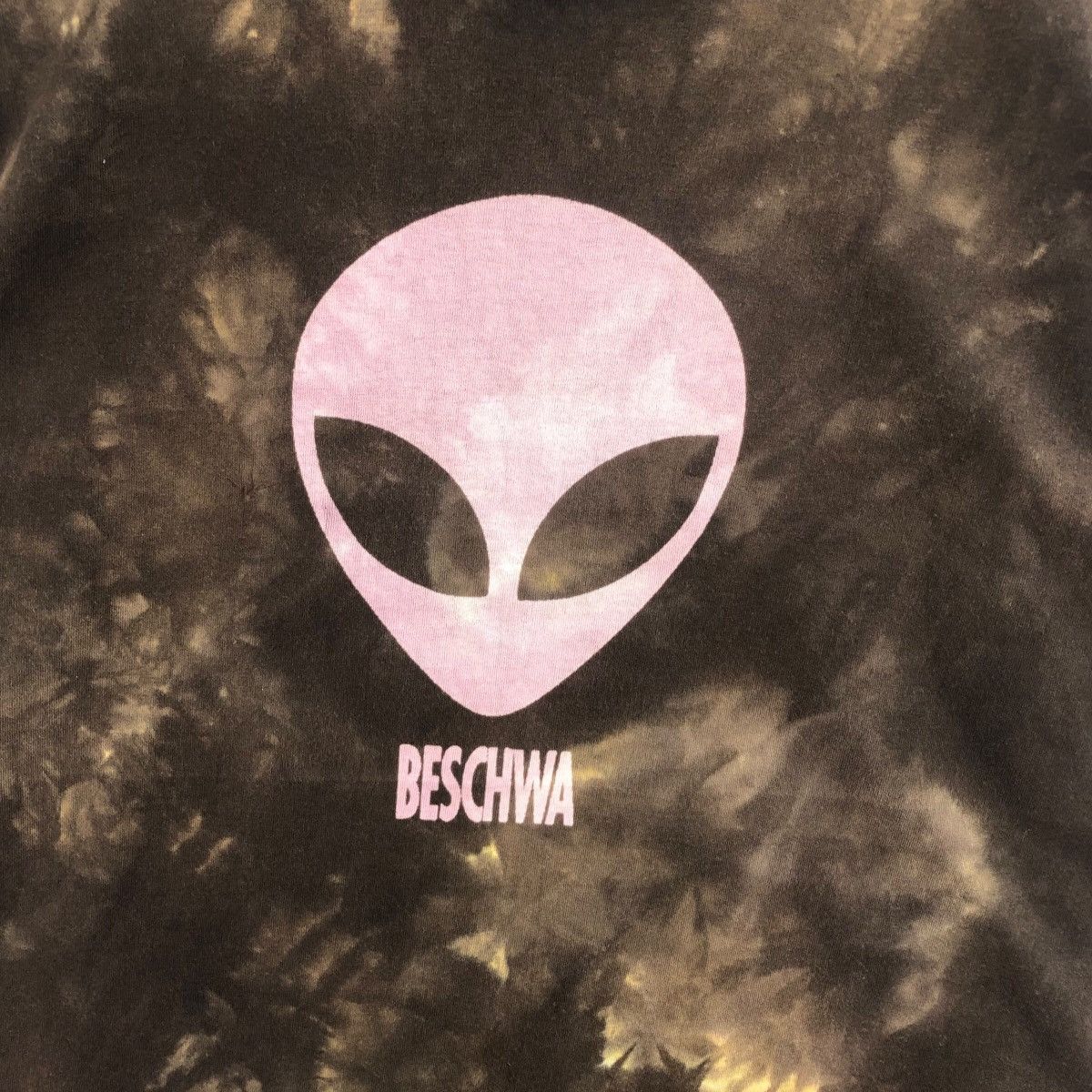 Alien Workshop × Vintage Pick!! Vtg 90's BESCHWA By Alien Workshop Acid Wash Tshirt Size US L / EU 52-54 / 3 - 7 Thumbnail