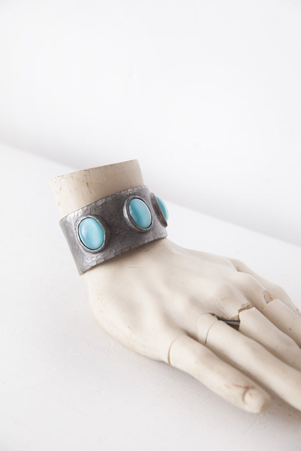 Vintage Vintage bracelet with blue stones Size ONE SIZE - 2 Thumbnail