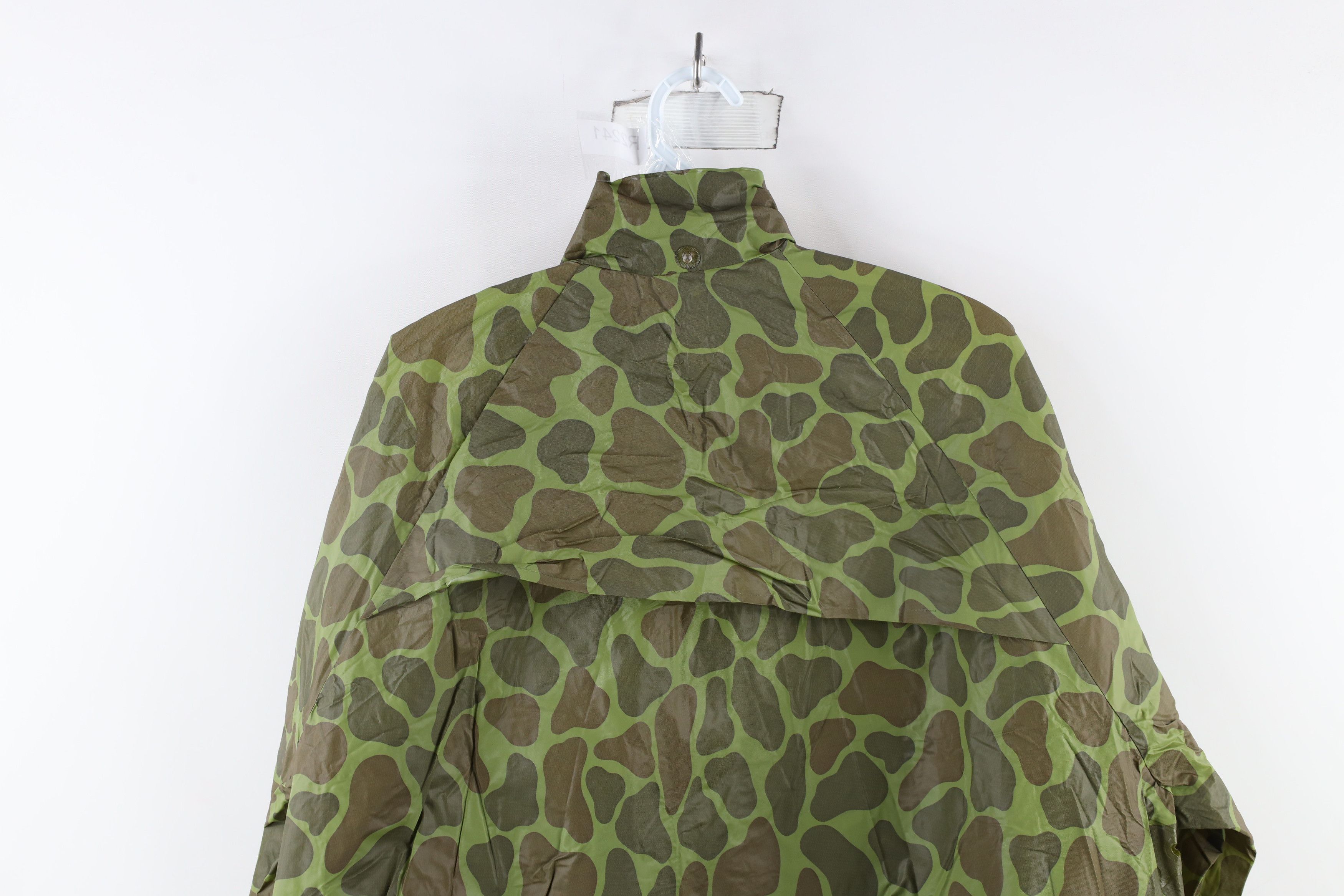 Vintage Vintage 70s Streetwear Frogskin Camouflage Rain Jacket Green Size US XL / EU 56 / 4 - 12 Thumbnail