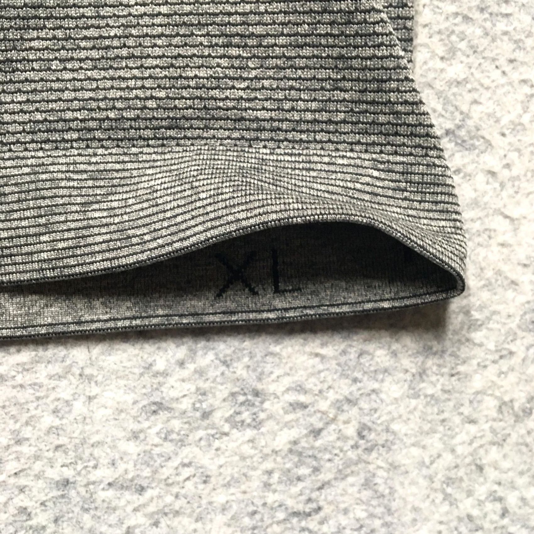 Lululemon Lululemon Metal Vent Tech Henley Shirt Mens XL Gray Short Sleeve Running Top Size US XL / EU 56 / 4 - 2 Thumbnail