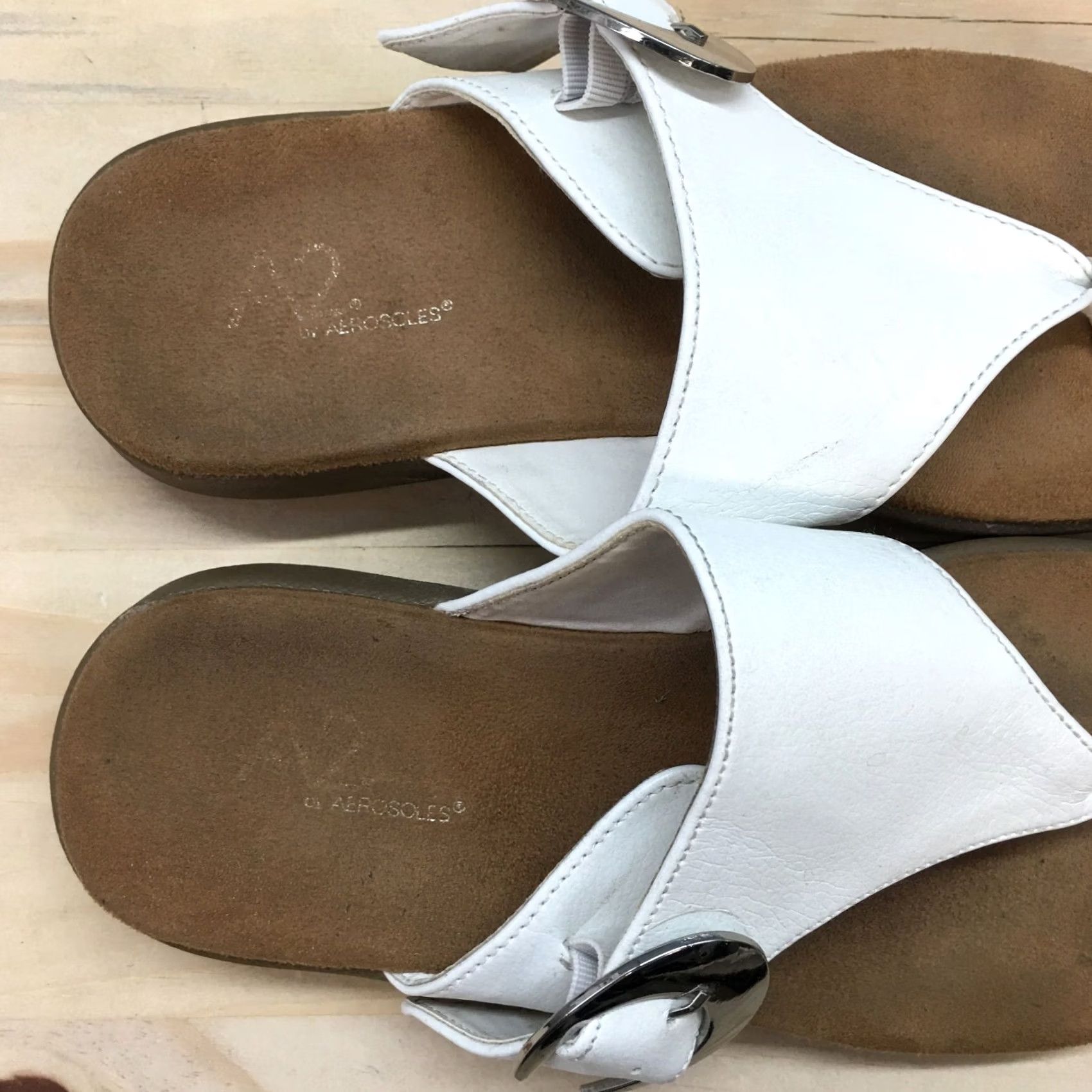Vintage Aerosoles Sandals Womens 8 M Wipline Thong White Faux Leather Slip On Buckle Size US 8 / IT 38 - 5 Thumbnail
