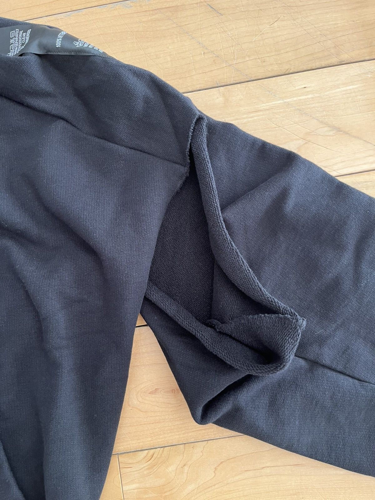 Vetements NWT - Vetements Demna Era Washtag Strips Hoodie Size US M / EU 48-50 / 2 - 4 Thumbnail