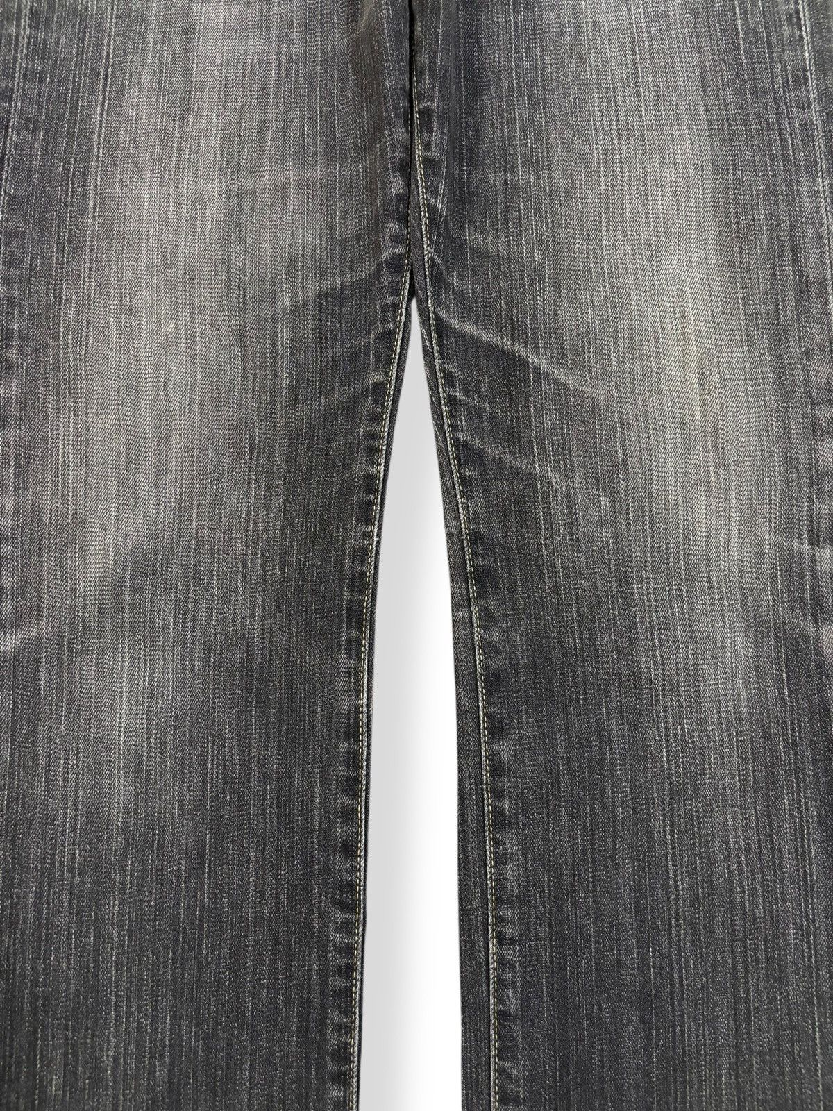 Undercover × Uniqlo Vintage Uniqlo S001 Faded Washed Slim Straight Jeans Size US 32 / EU 48 - 5 Thumbnail