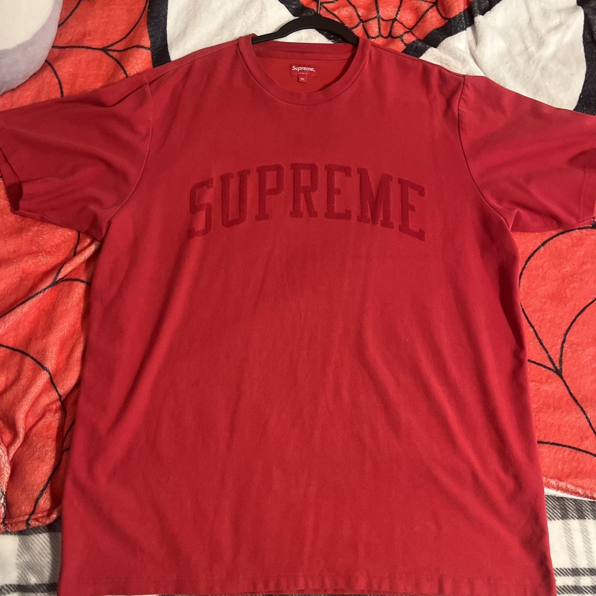 Supreme Red Supreme Chenille Arc Tee Size US XL / EU 56 / 4 - 1 Thumbnail