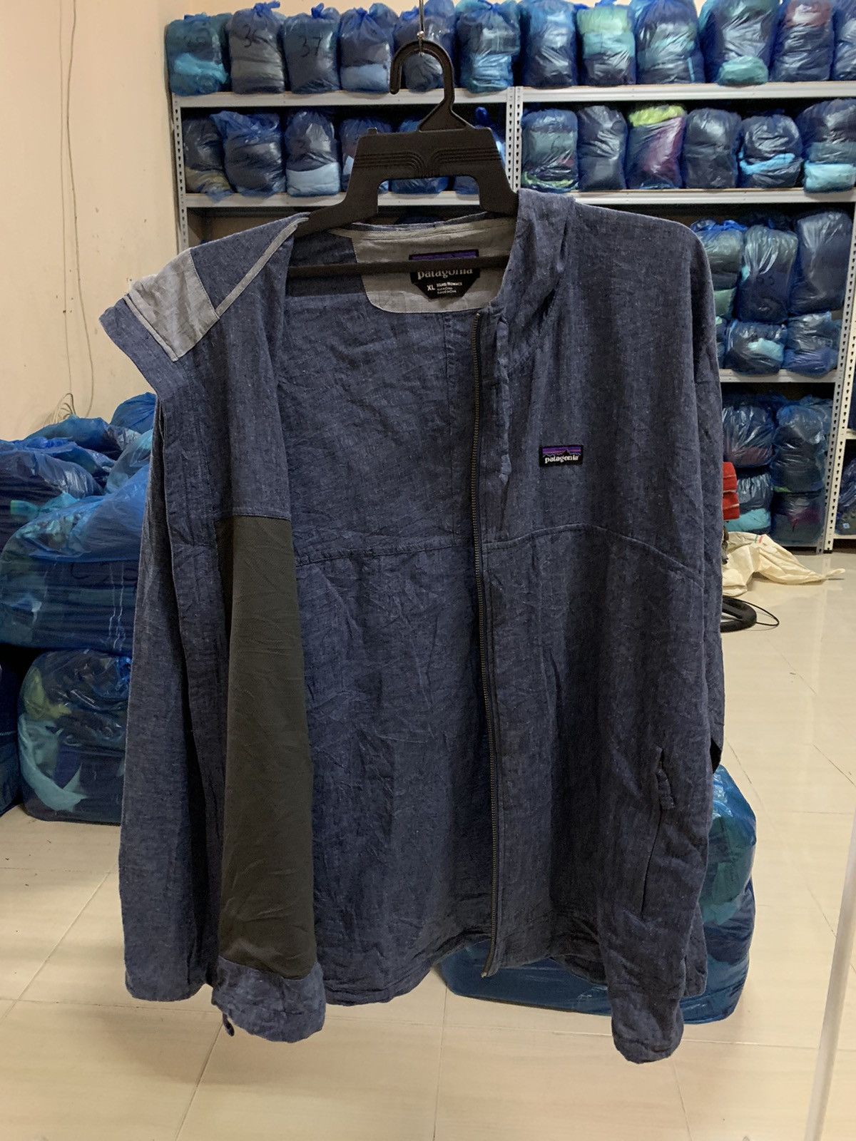 Patagonia Patagonia Chambury Hoodie Jacket Size US XL / EU 56 / 4 - 2 Thumbnail