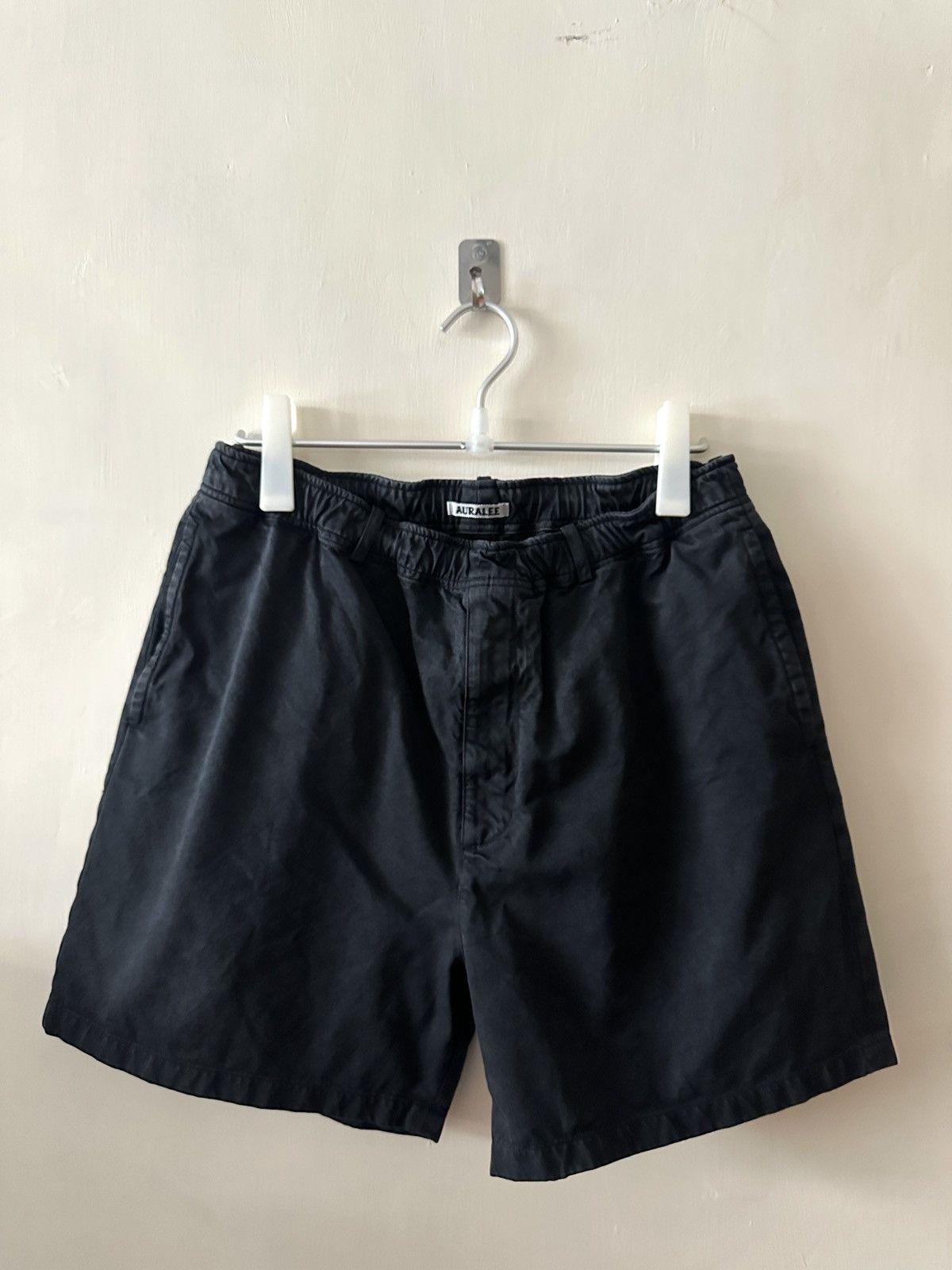 Auralee Auralee SS26 garment-dyed finx light chino shorts in black 