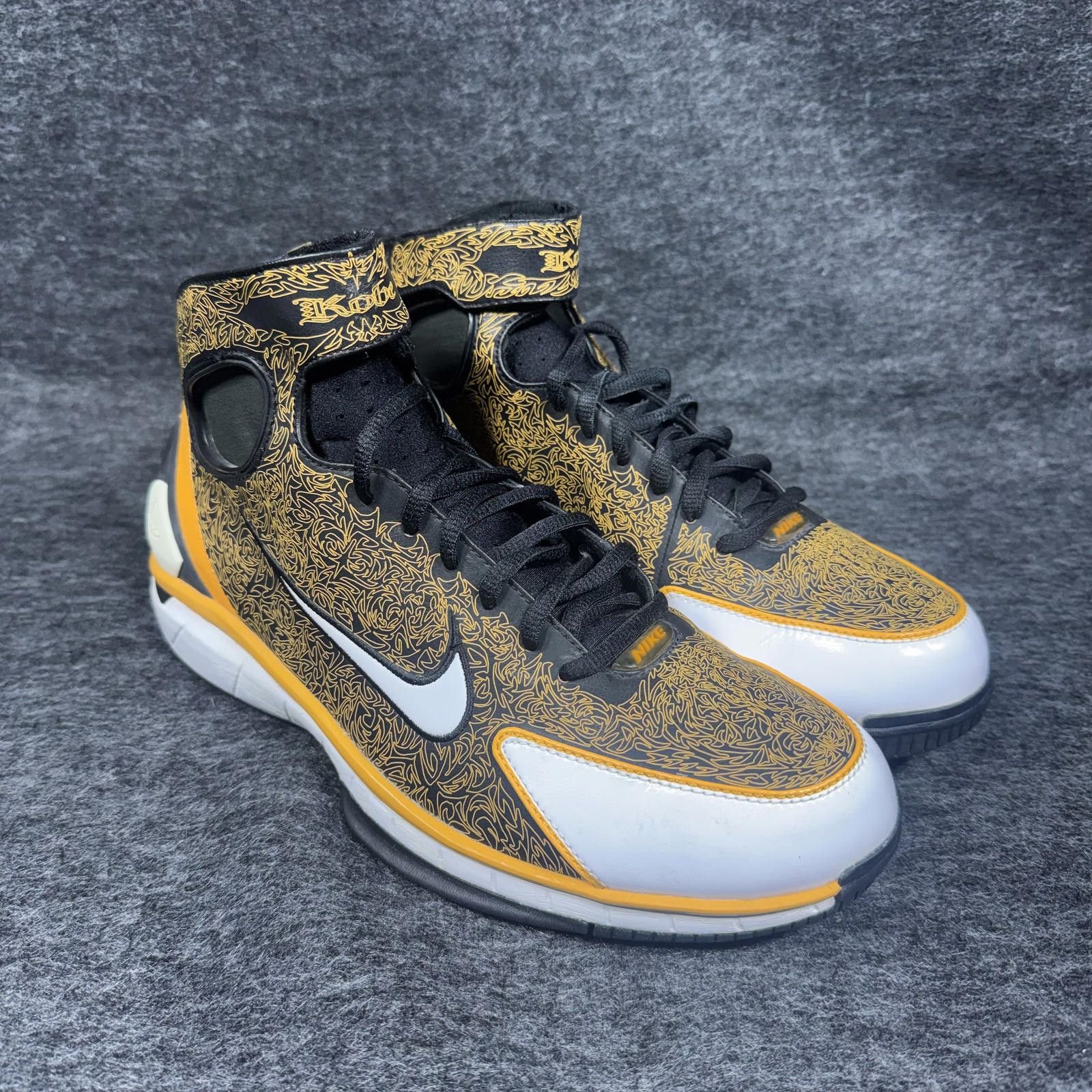 Nike Nike Shoes Men's 10 2007 Kobe Huarache 2K4 309957-011 Size US 10 / EU 43 - 1 Thumbnail