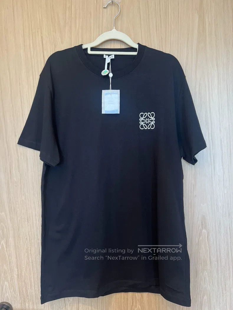 Loewe Loewe Black short sleeve T-shirt with small logo embroider Size M / US 6-8 / IT 42-44 - 1 Thumbnail
