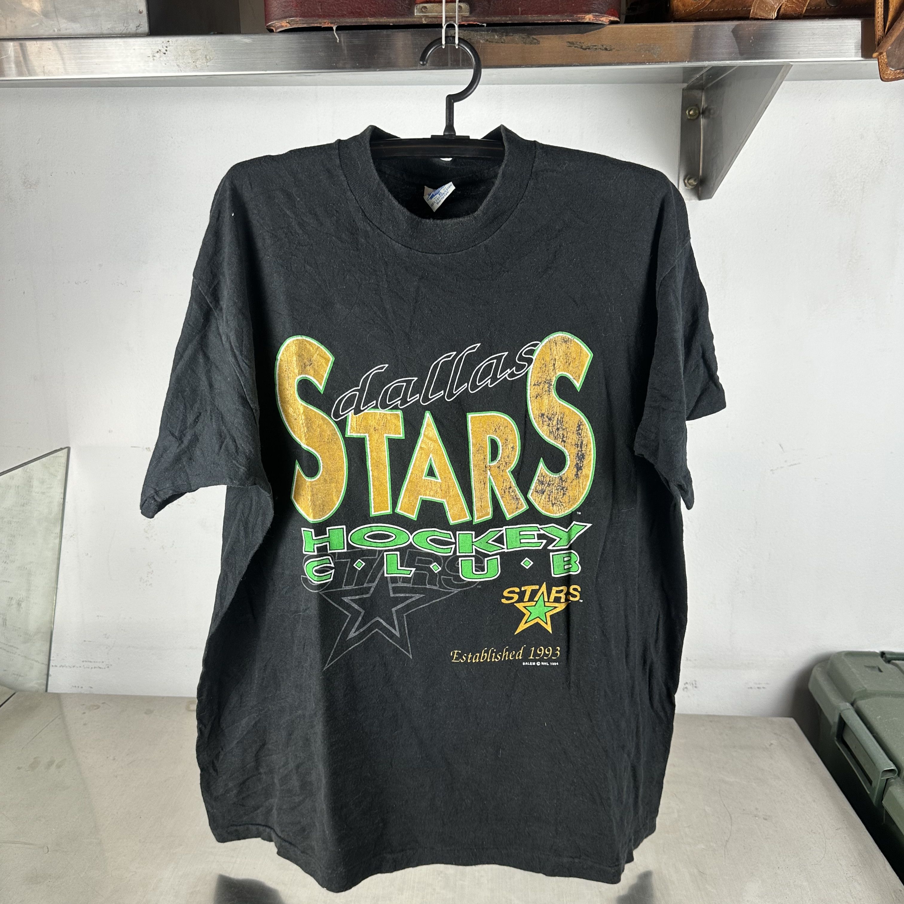 Vintage ​​​​1994 Dallas Stars Hockey Club NHL Salem T-shirt Size US XL / EU 56 / 4 - 1 Thumbnail