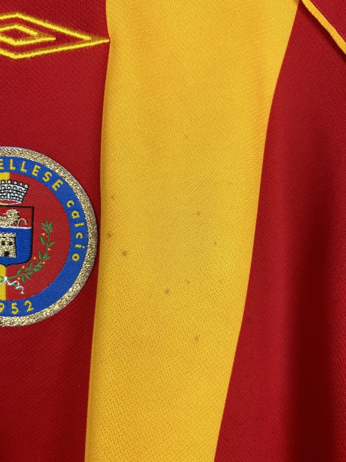 Vintage Vintage Umbro Grumellese Home Kit #16 Player Issue Jersey Size US XL / EU 56 / 4 - 4 Thumbnail