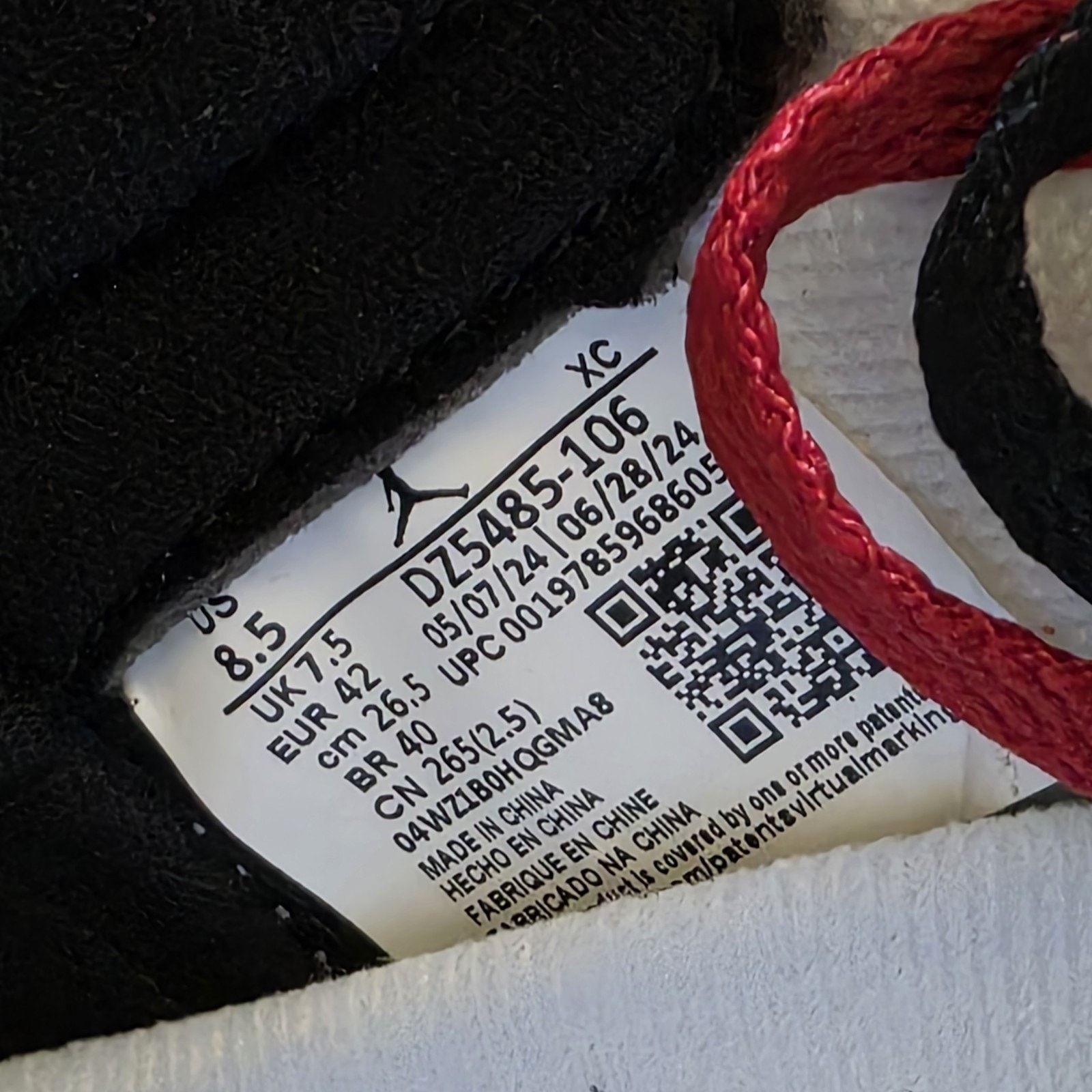 Jordan Brand Air Jordan 1 Retro OG High Black Toe Brand New Sz 8.5 Size US 8.5 / EU 41-42 - 8 Thumbnail