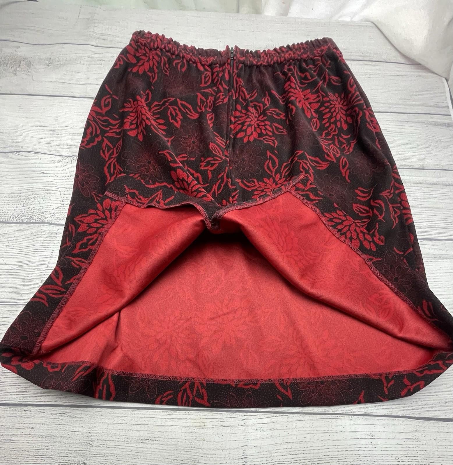 Other VTG Sag Harbor Women Maxi Skirt Black Red Floral 10P Size 32" / US 10 / IT 46 - 3 Thumbnail