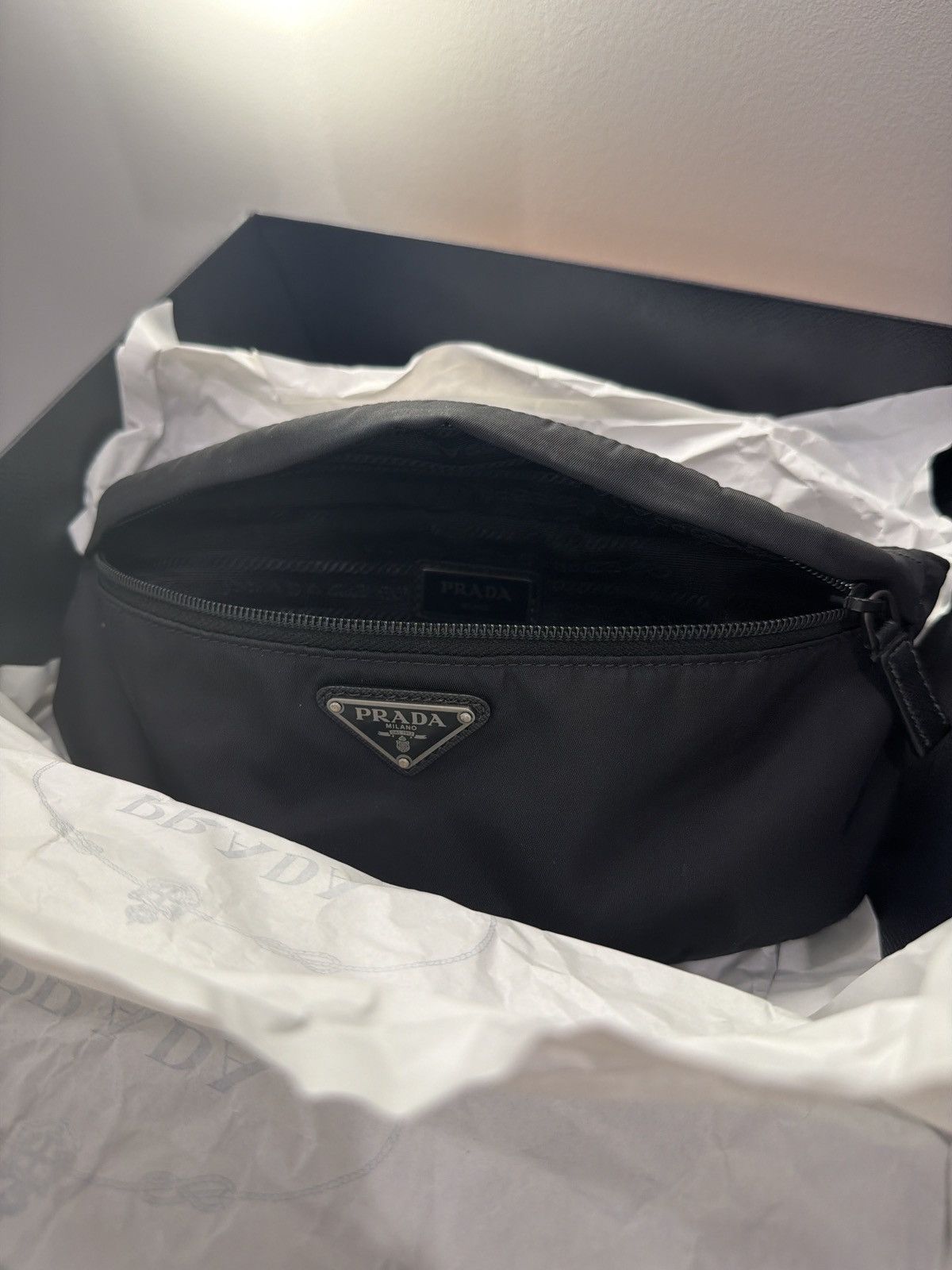 Prada Prada Re-Edition Black Re-Nylon- Excellent Condition Size ONE SIZE - 1 Thumbnail