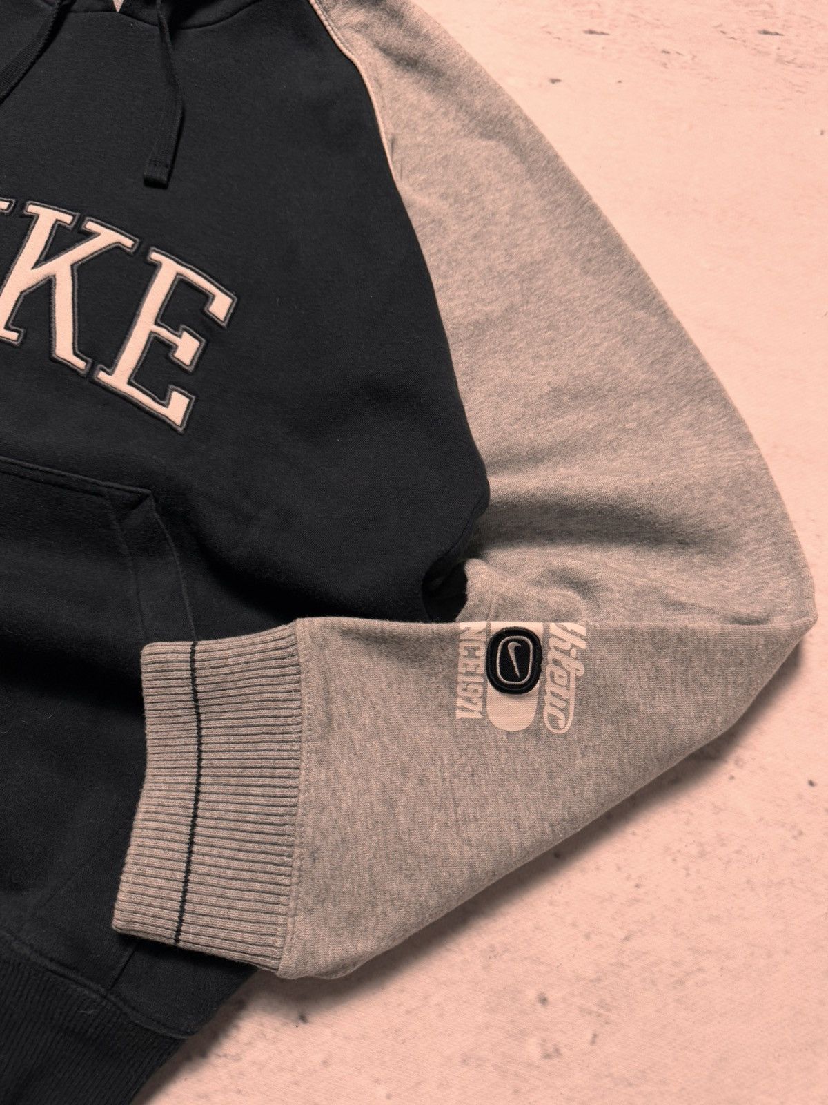 Nike × Vintage NIKE VINTAGE CENTER LOGO OVERSIZE BOXY HOODIE Size US M / EU 48-50 / 2 - 4 Thumbnail