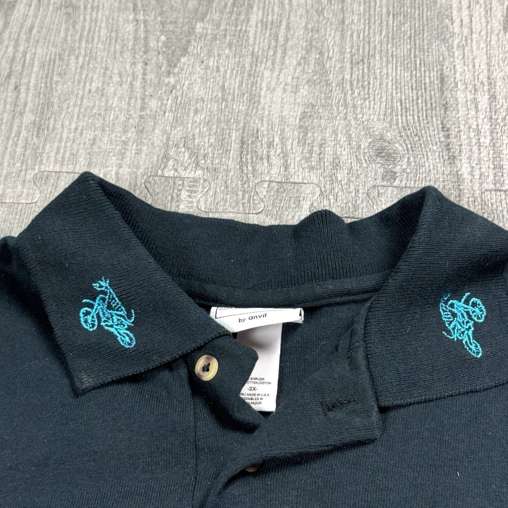 Anvil VTG TRAIL BOSS MOUNTAIN BIKING SHIRT USA Button-Down Polo 2XL Black Mens Organic Cotton Knit Embroidered Logo 90s 80s Vintage USA Theme Size US XXL / EU 58 / 5 - 4 Thumbnail
